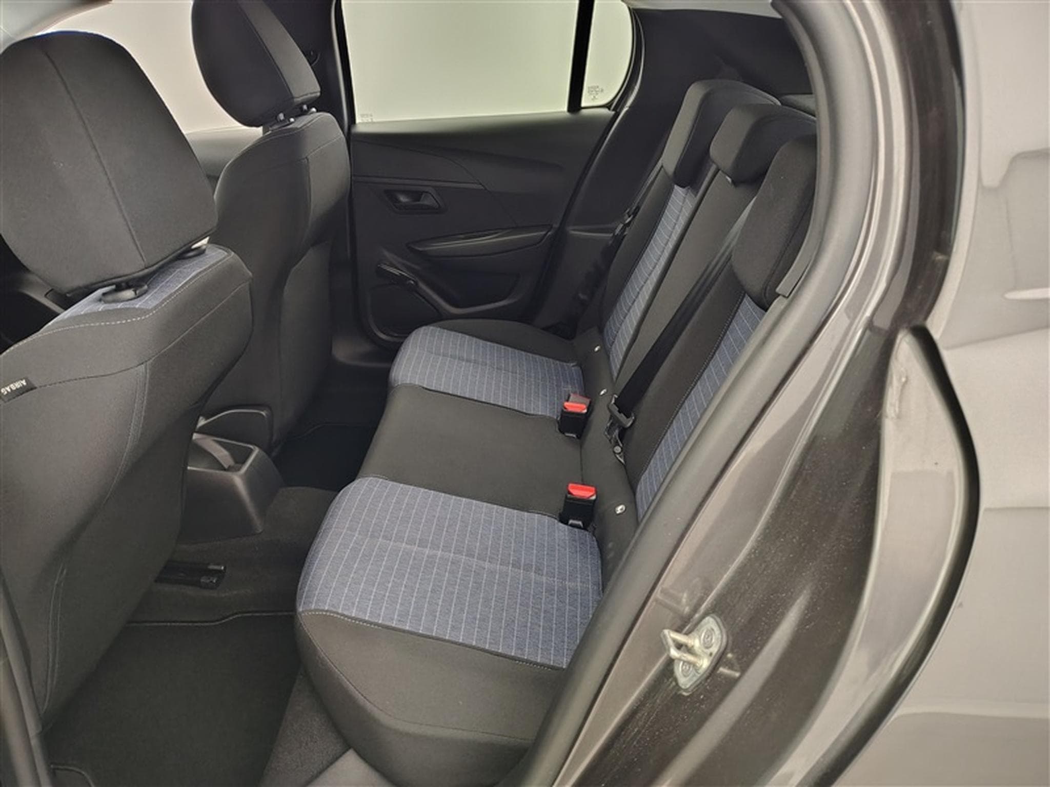 Peugeot 208 1.2i PureTech Like CLIM (2022) - Foto 13