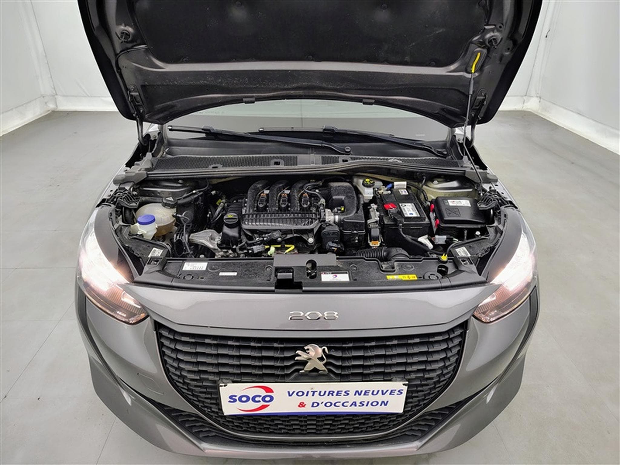 Peugeot 208 1.2i PureTech Like CLIM (2022) - Foto 17