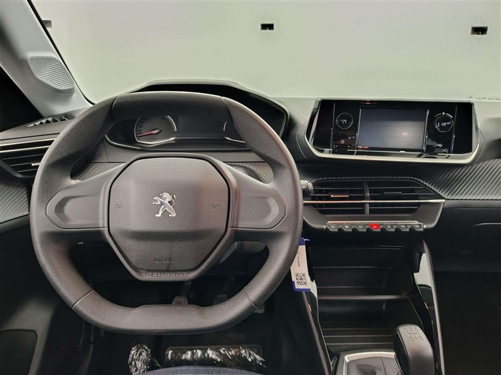 Peugeot 208 1.2i PureTech Like CLIM (2022) - Foto 9