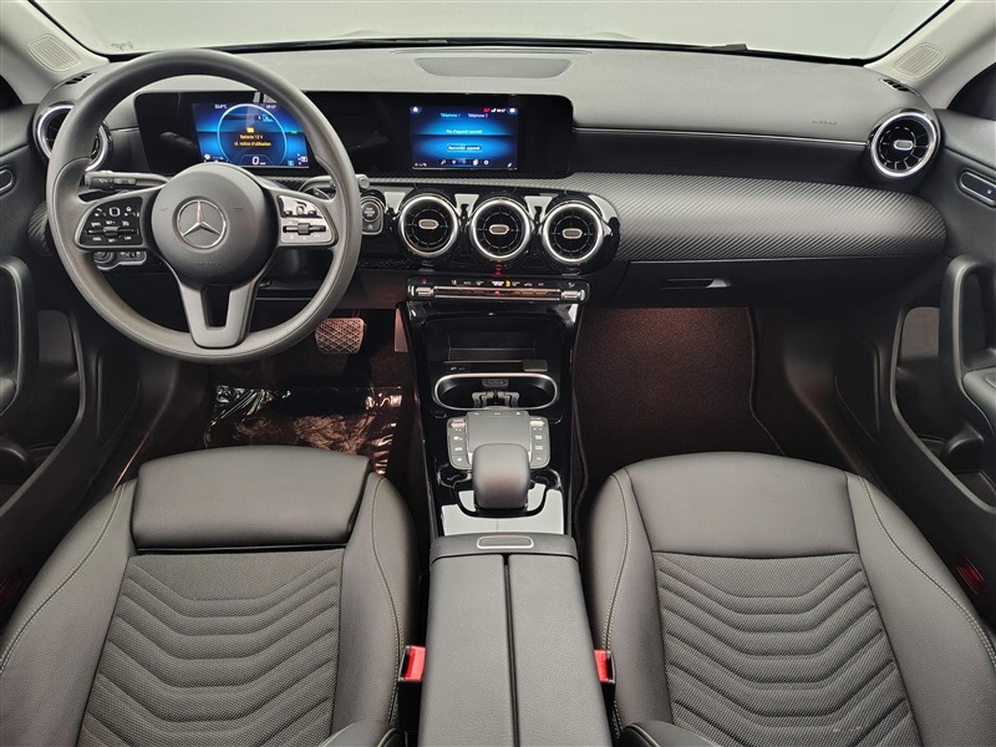Mercedes CLA 180 Shooting Break AT7 NAVI / S-CUIR / PDC AV-AR (2023) - Foto 8