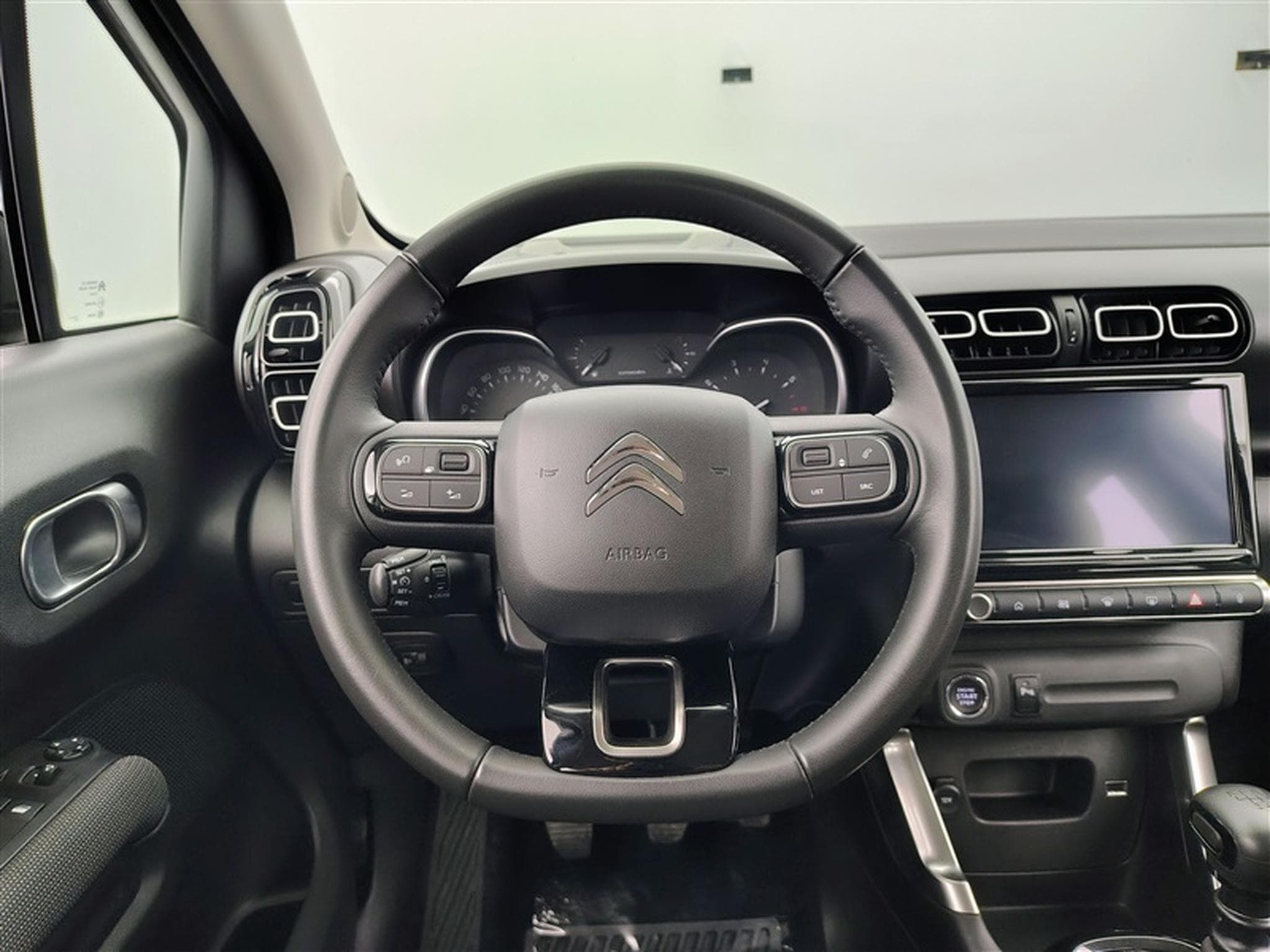 Citroen C3 Aircross 1.2 PureTech Plus Origins S&S (EU6.4) (2024) - Photo 9