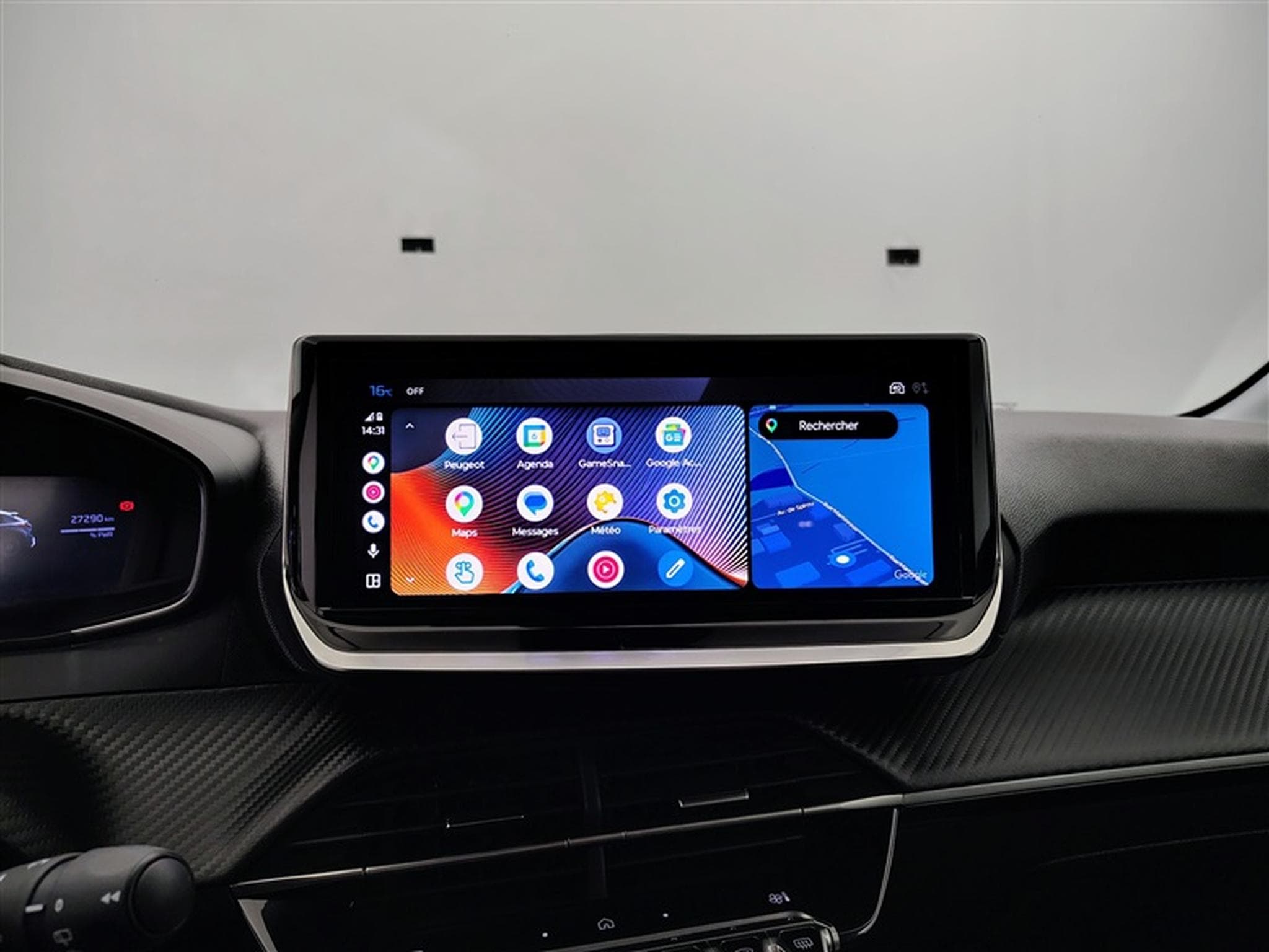 Peugeot 208 1.2 Hybrid 100cv e-DSC6 Allure CARPLAY / FULL LED / S-CUIR (2025) - Photo 20