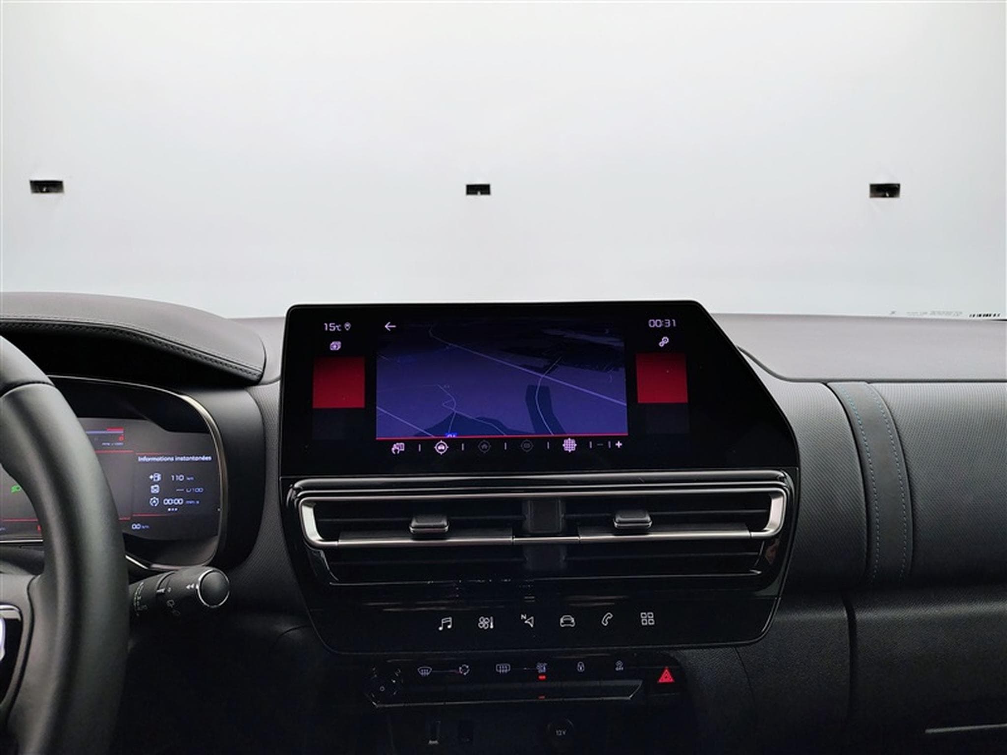 Citroen C5 Aircross 1.2i 130Cv EAT8 Shine NAVI / CARPLAY / FULL LED (2023) - Photo 11
