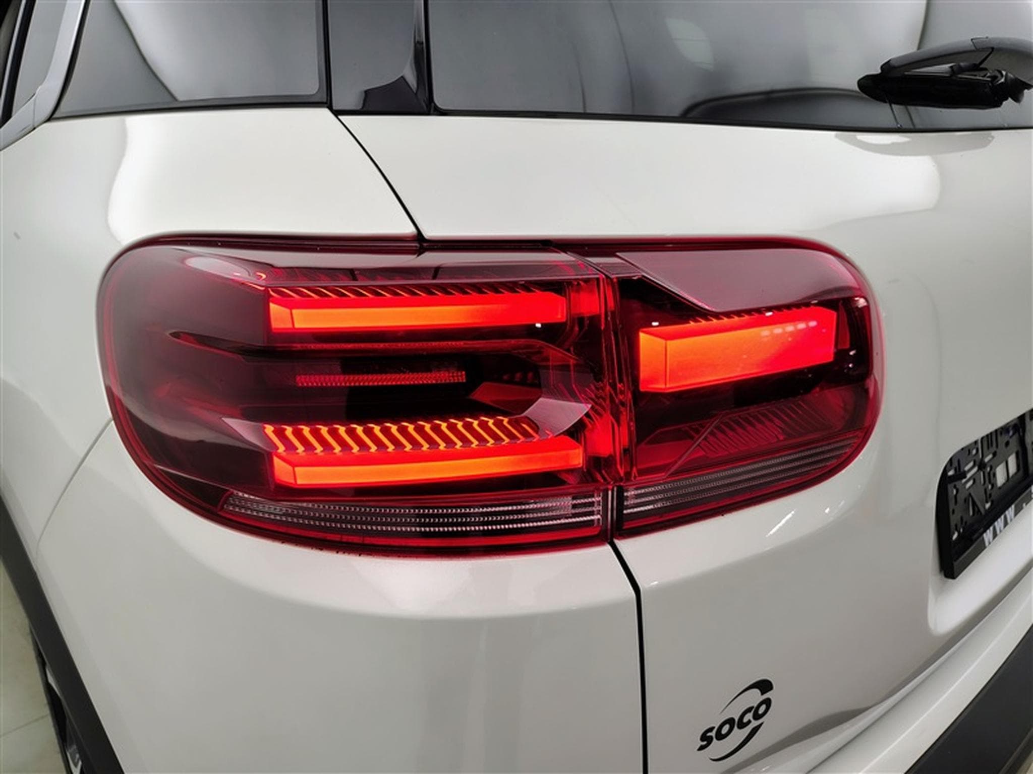 Citroen C5 Aircross 1.2i 130Cv EAT8 Shine NAVI / CARPLAY / FULL LED (2023) - Photo 16