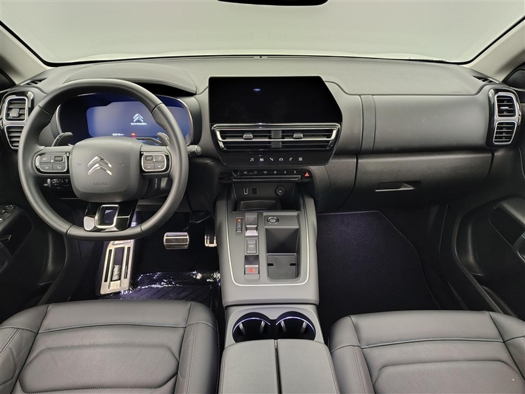 Citroen C5 Aircross 1.2i 130Cv EAT8 Shine NAVI / CARPLAY / FULL LED (2023) - Photo 8
