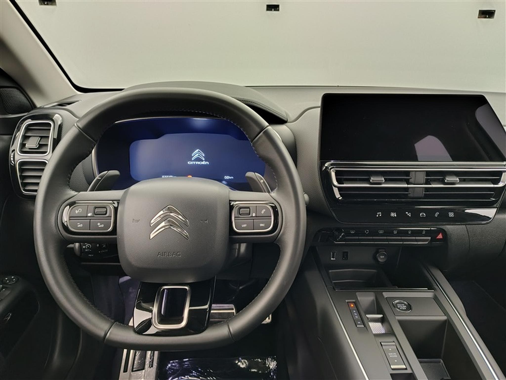 Citroen C5 Aircross 1.2i 130Cv EAT8 Shine NAVI / CARPLAY / FULL LED (2023) - Photo 9
