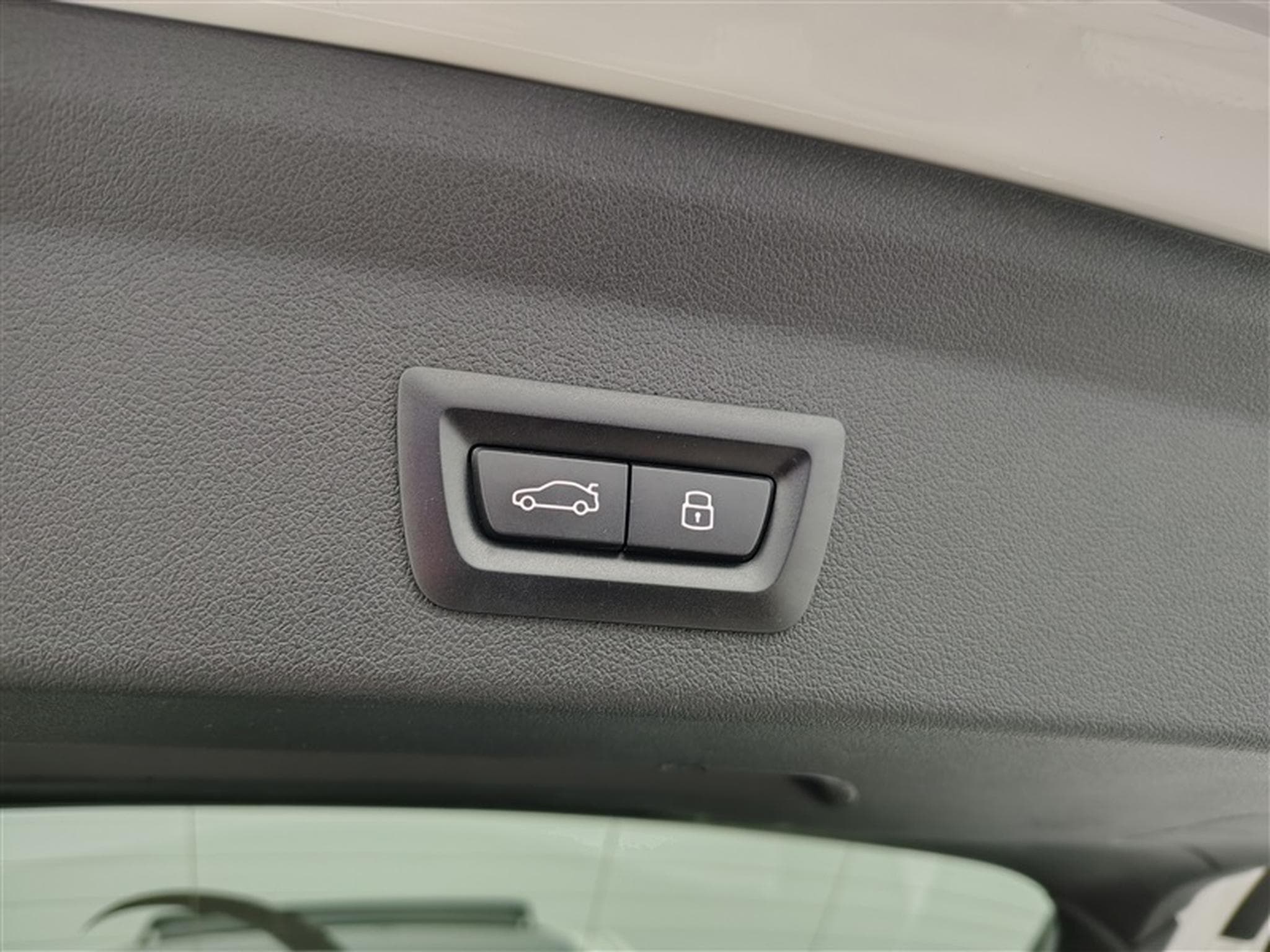 BMW 118 iA PACK M NAVI / FULL LED / S-CUIR / PANO (2023) - Photo 20