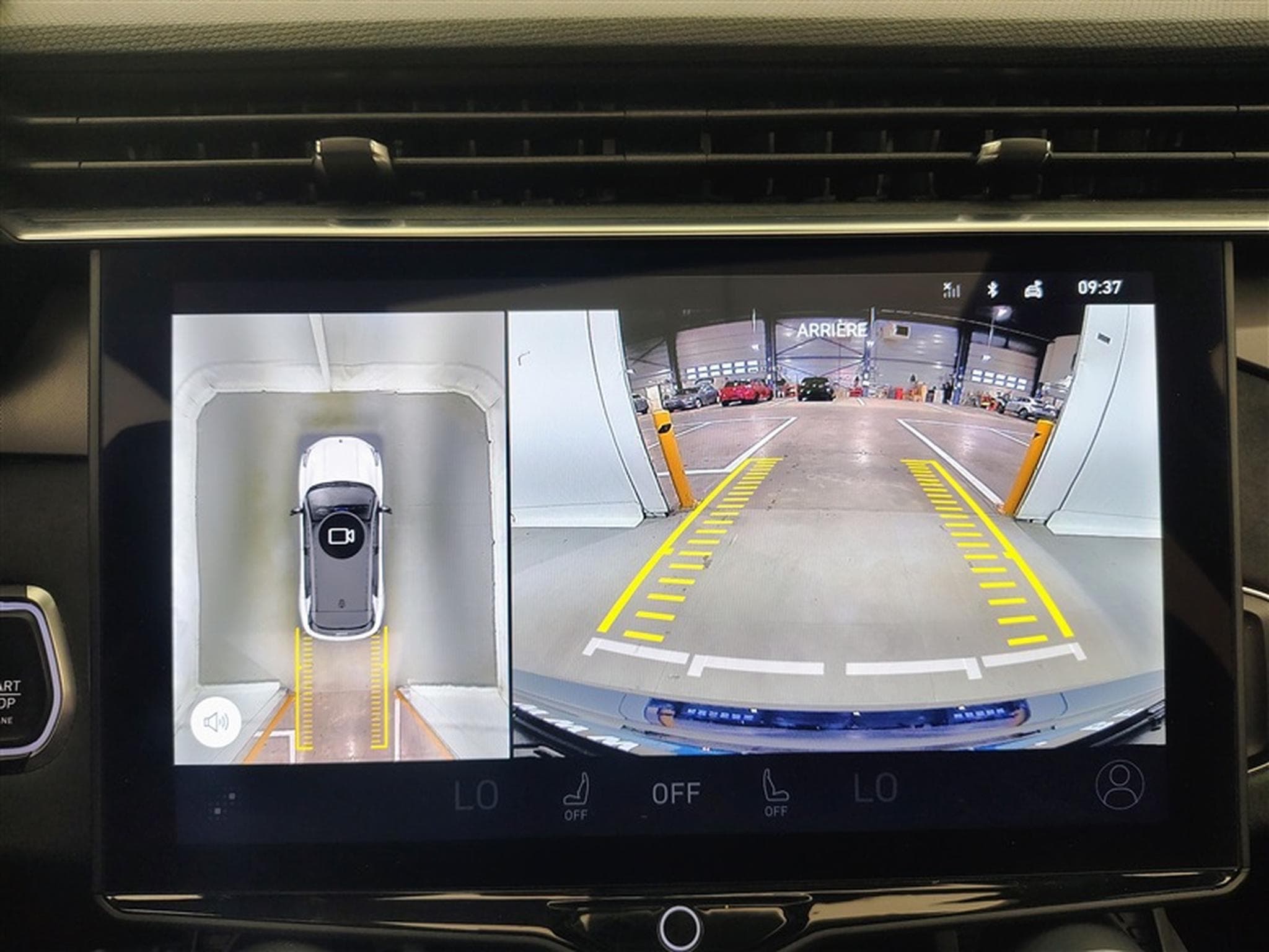 Lynk & Co 01 1.5 Turbo PHEV NAVI / FULL LED / PANO / CAMERA / ALU 20" (2023) - Photo 18