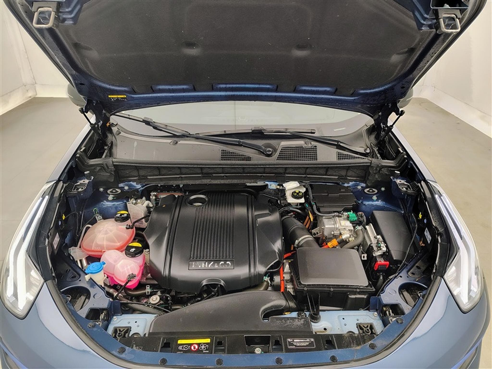 Lynk & Co 01 1.5 Turbo PHEV NAVI / FULL LED / PANO / CAMERA / ALU 20" (2023) - Photo 21