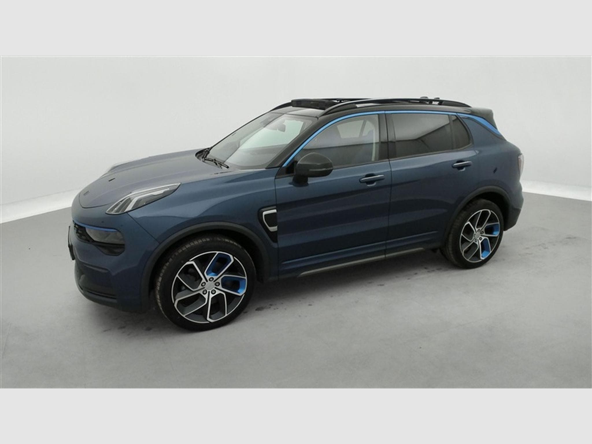 Lynk & Co 01 1.5 Turbo PHEV NAVI / FULL LED / PANO / CAMERA / ALU 20" (2023) - Photo 23
