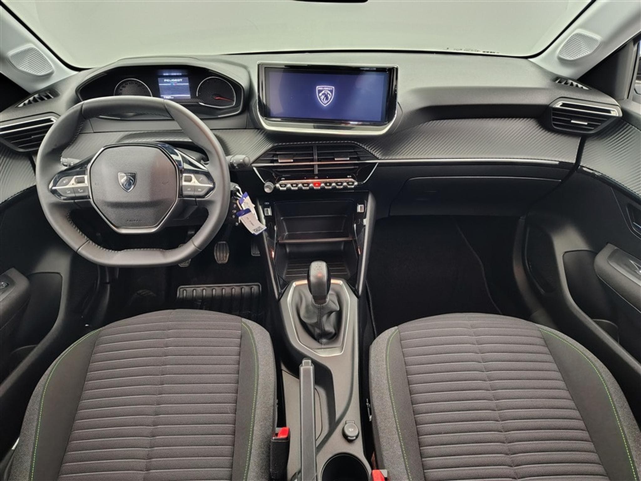 Peugeot 208 1.2 PureTech 75cv Active Pack CARPLAY / FULL LED / PDC AR (2024) - Photo 8