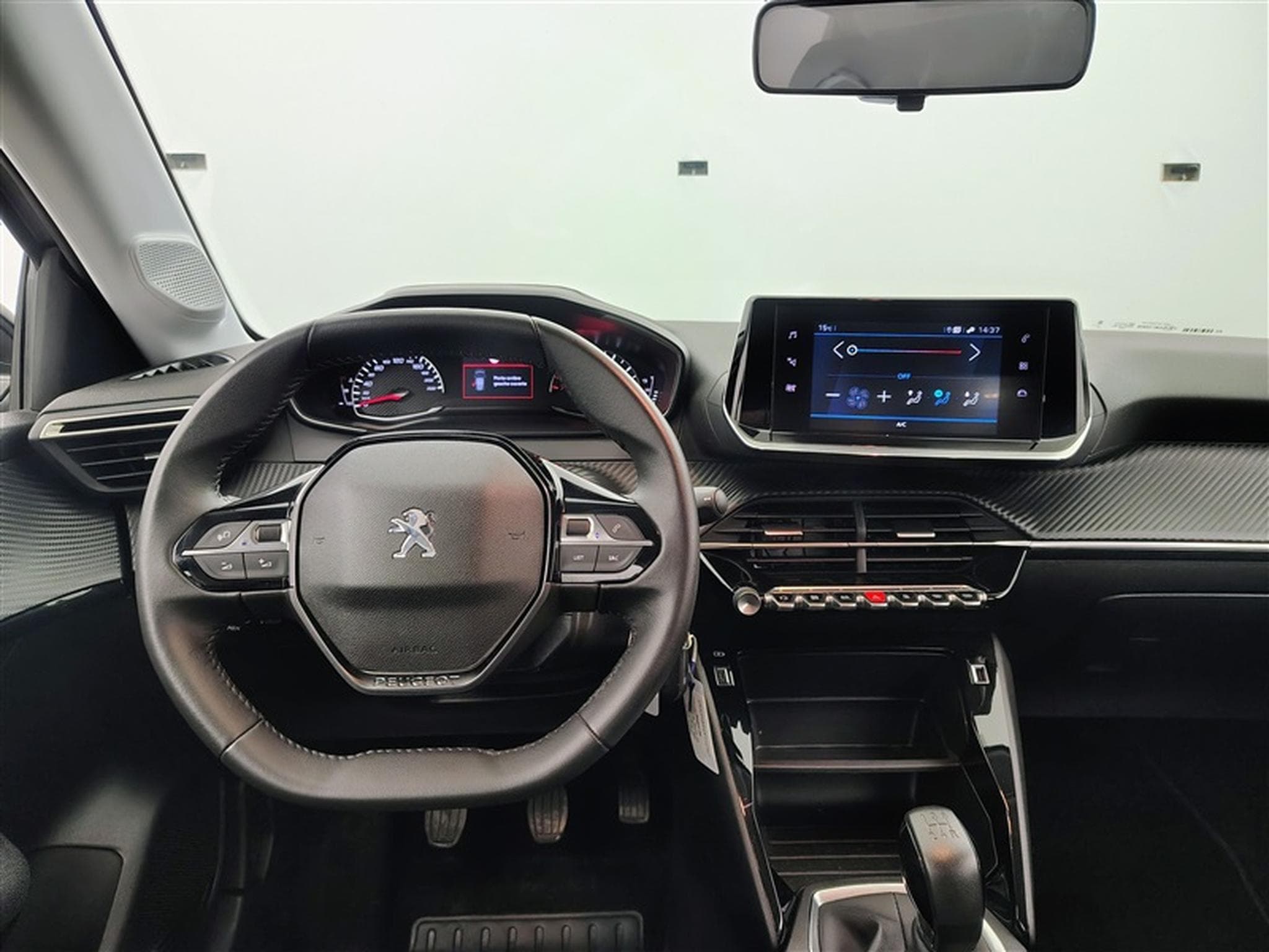Peugeot 208 1.2i PureTech Style NAVI / FULL LED / CLIM (2023) - Photo 9