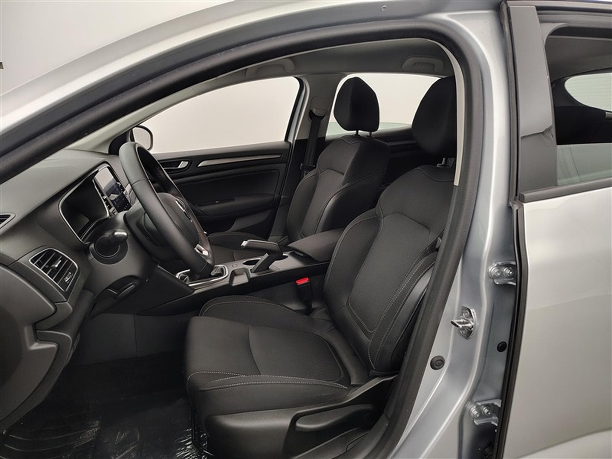 Renault Megane 1.0 TCe 115 Business Ed. NAVI / FULL LED (2022) - Photo 7