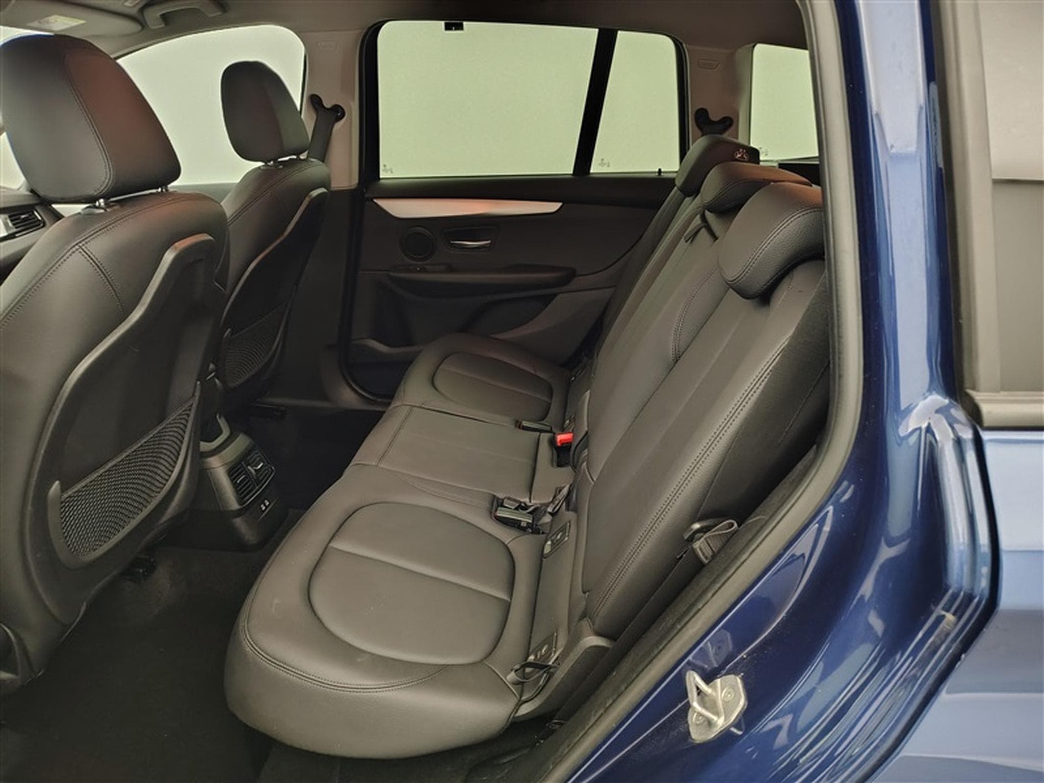 BMW 216 dA Gran Tourer AdBlue Cuir / Navi / Led / PDC av+ar (2021) - Photo 13