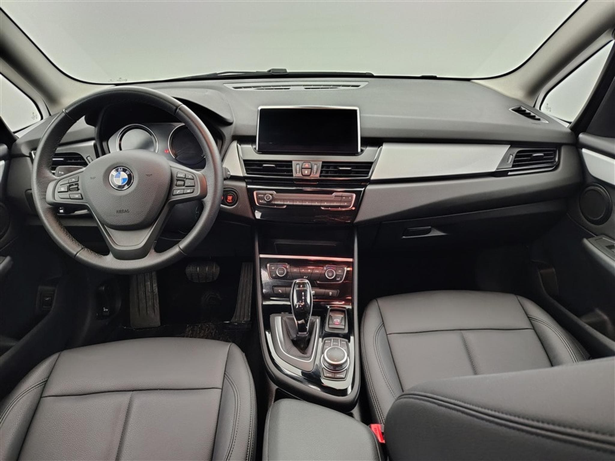 BMW 216 dA Gran Tourer AdBlue Cuir / Navi / Led / PDC av+ar (2021) - Photo 8