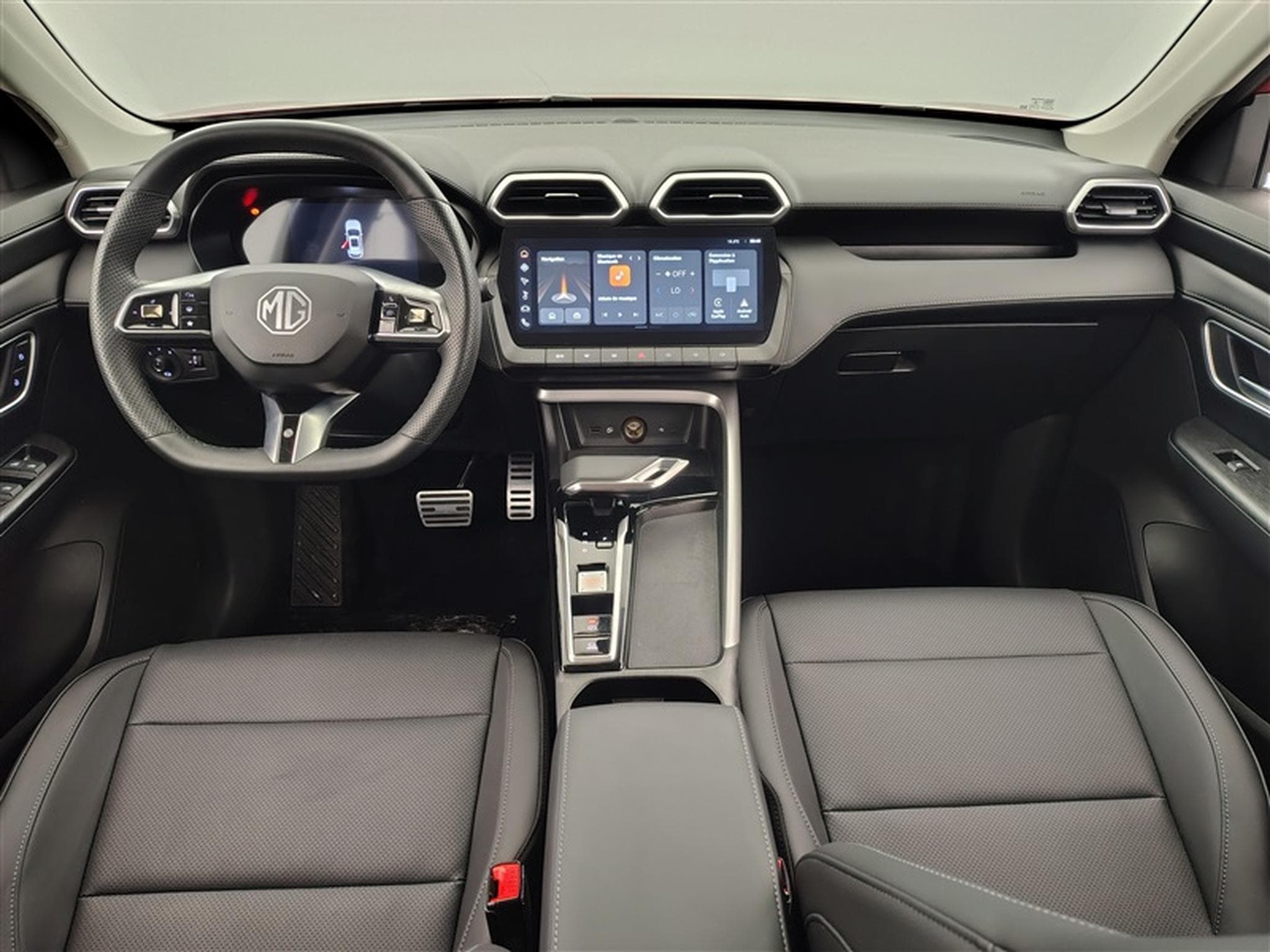 MG ZS 1.5 Hybrid+ Luxury°NAV°CARPLAY°CAM360°PDC°FULL LED°JA18 (2025) - Photo 8