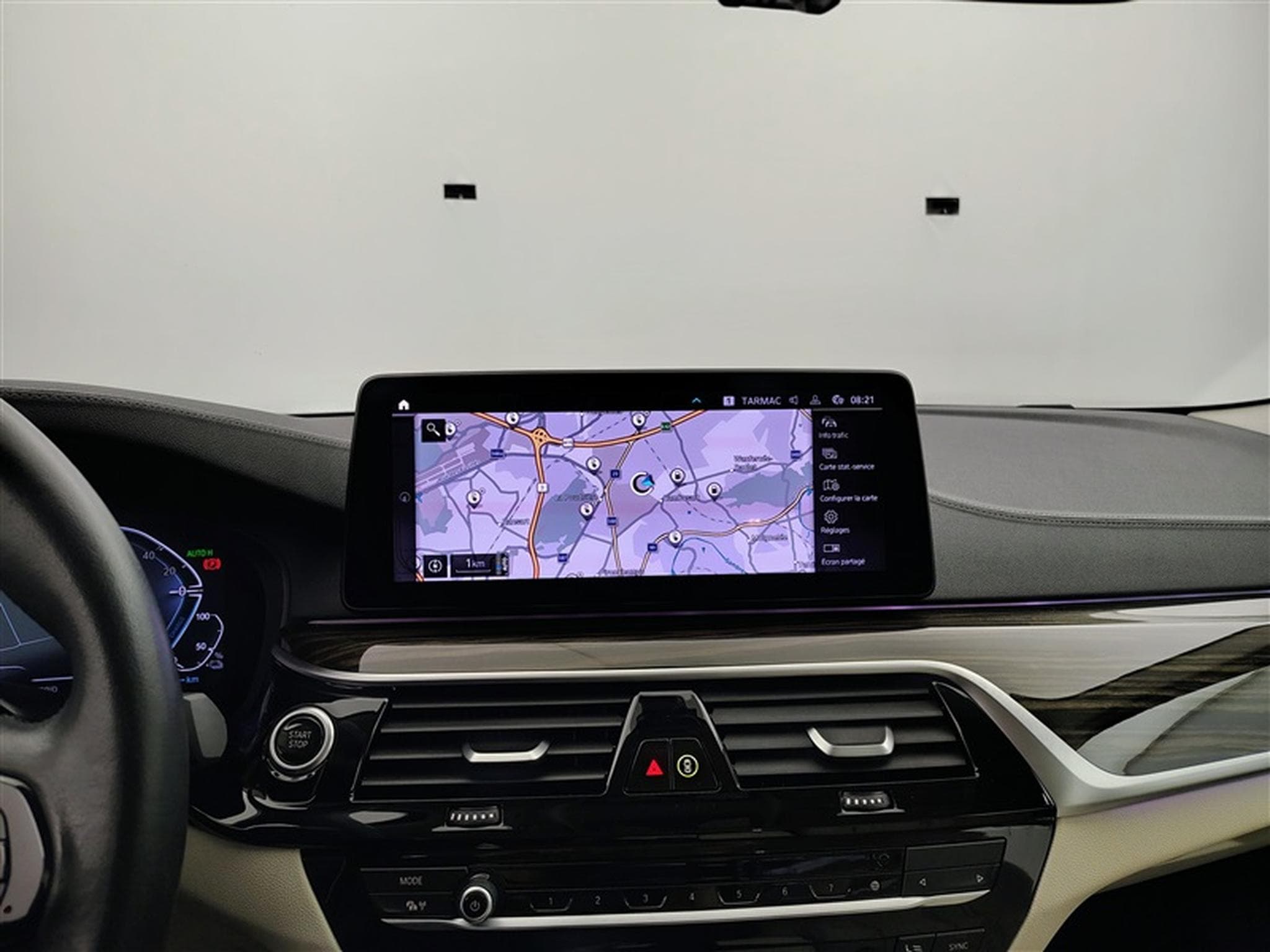 BMW 520 520eA PHEV NAVI / CUIR / FULL LED / HUD (2022) - Photo 11