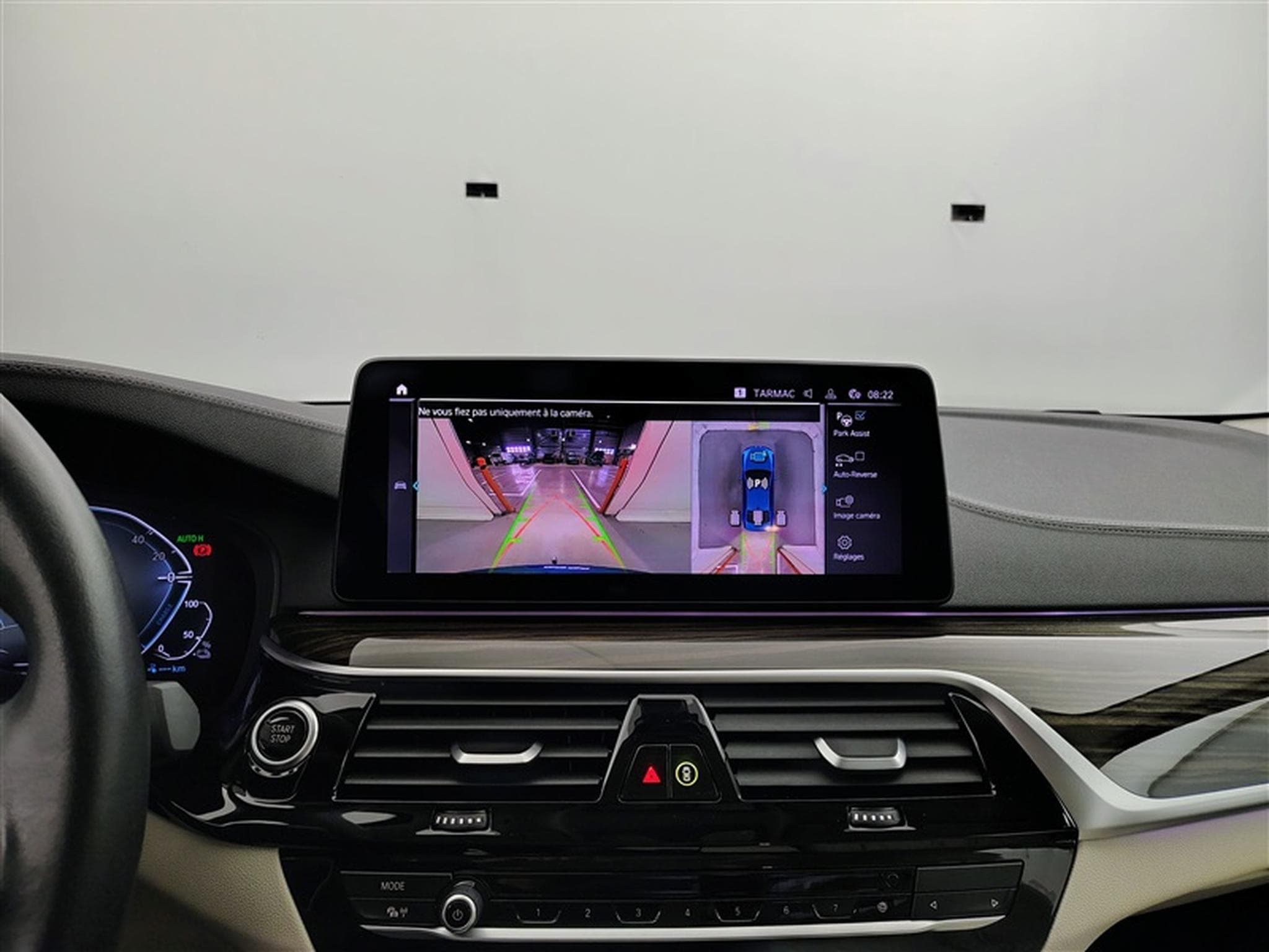 BMW 520 520eA PHEV NAVI / CUIR / FULL LED / HUD (2022) - Photo 18