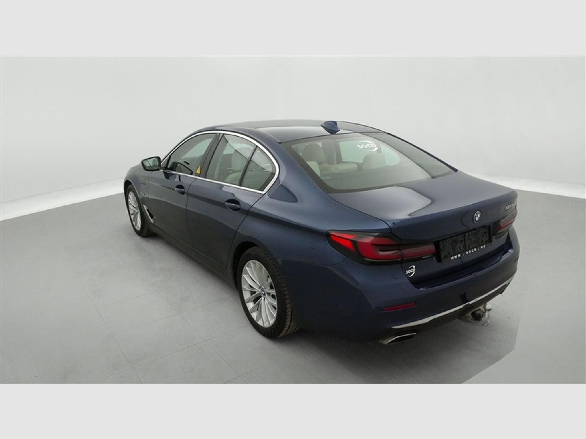 BMW 520 520eA PHEV NAVI / CUIR / FULL LED / HUD (2022) - Photo 2