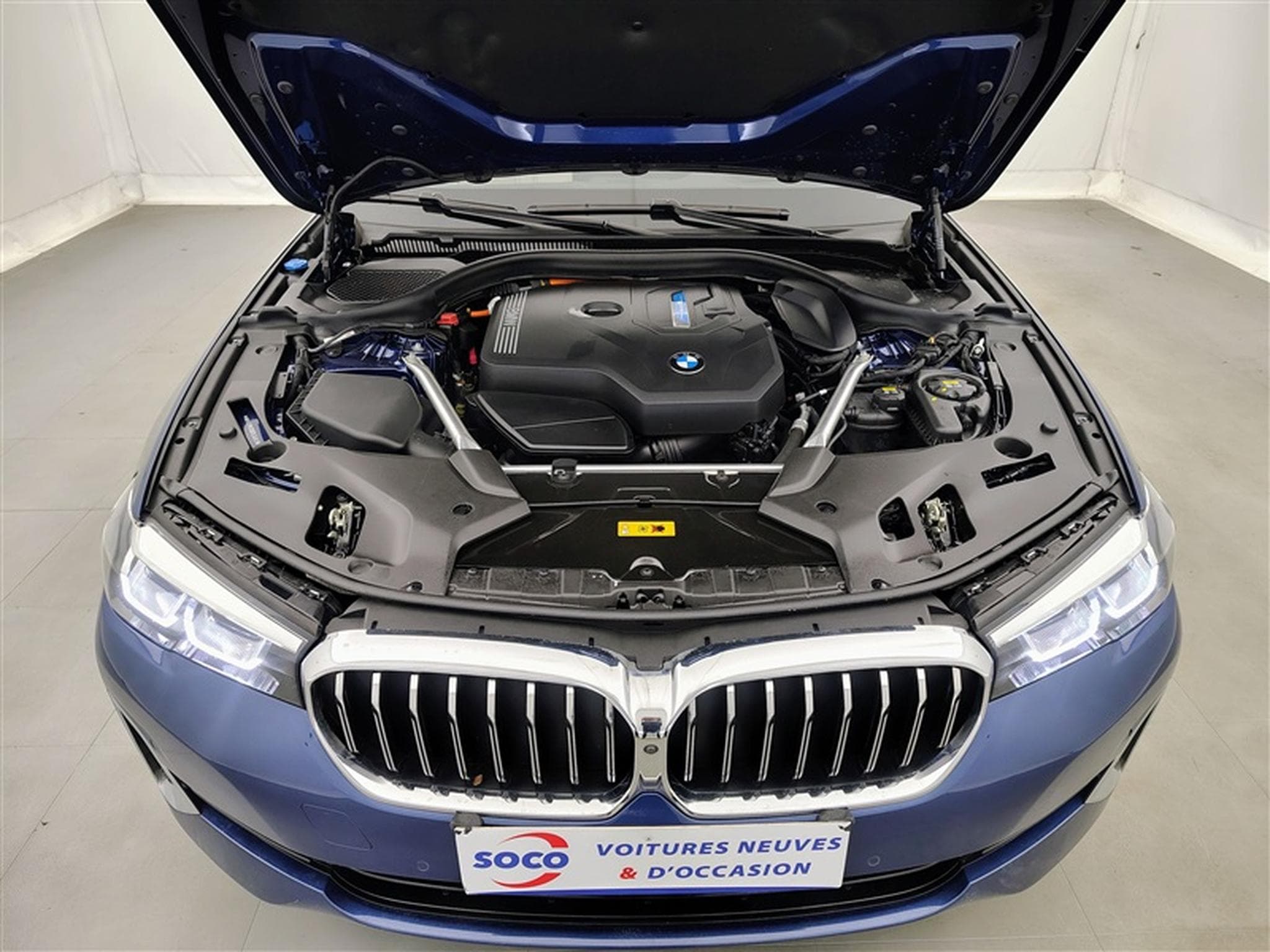 BMW 520 520eA PHEV NAVI / CUIR / FULL LED / HUD (2022) - Photo 20