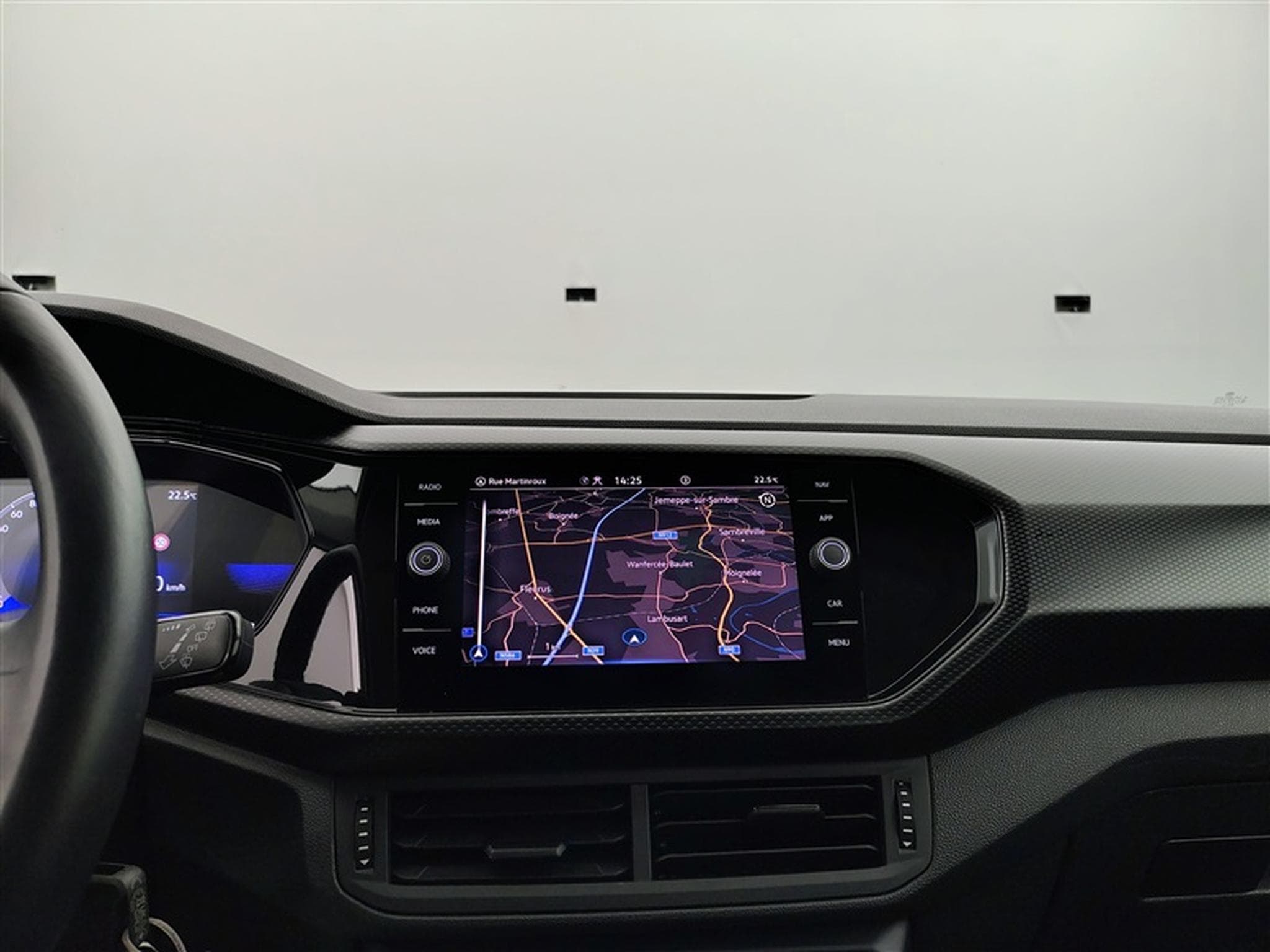 VW T-Cross 1.0 TSI Life (2024) - Photo 11