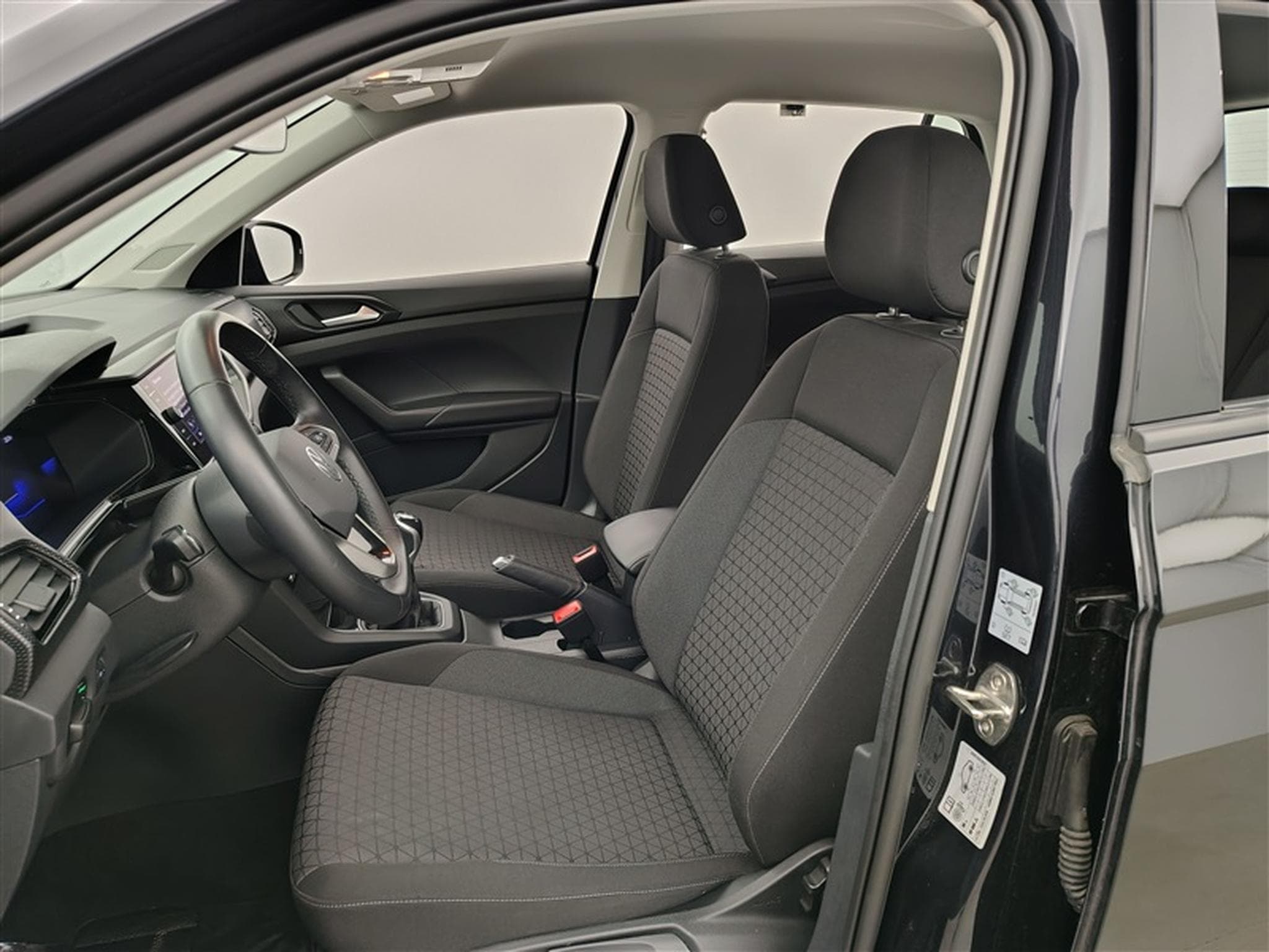 VW T-Cross 1.0 TSI Life (2024) - Photo 7