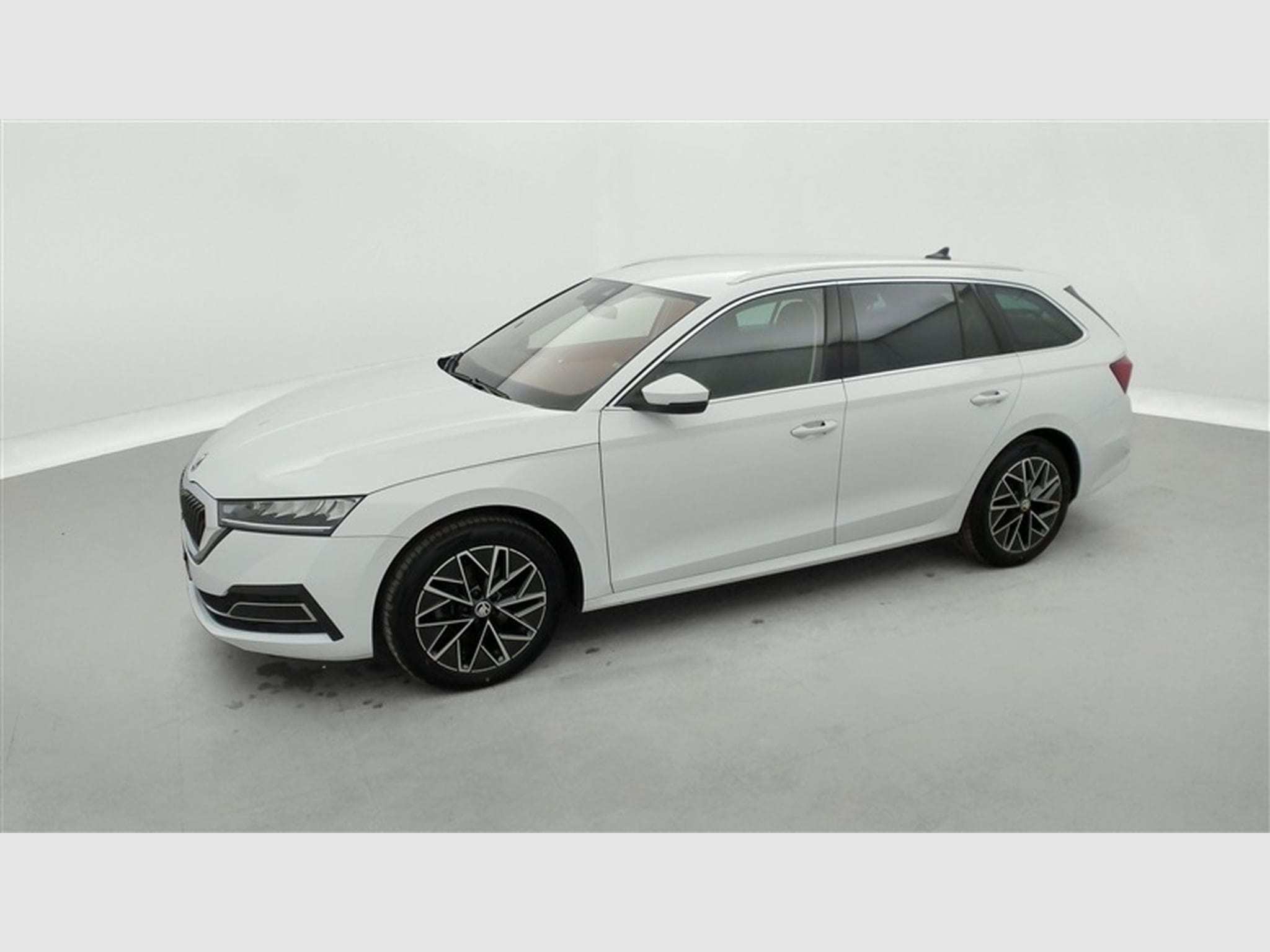 Skoda Octavia 1.5 e-TSi 150cv DSG Selection CARPLAY / FULL LED / CAMERA (2025) - Photo 23