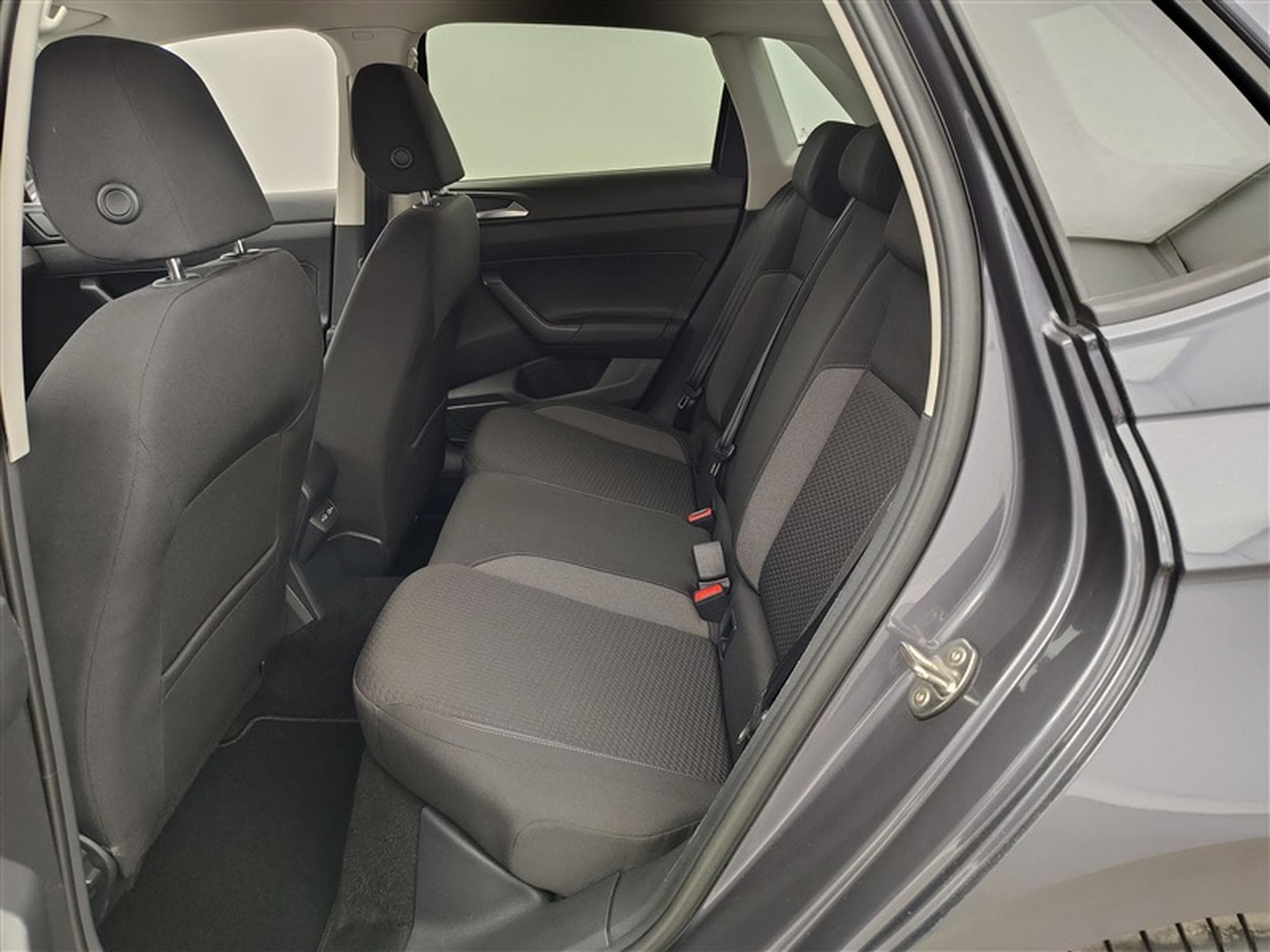 VW Polo 1.0 TSI 95Cv DSG Urban CARPLAY / CAMERA / PDC / ALU (2024) - Photo 13