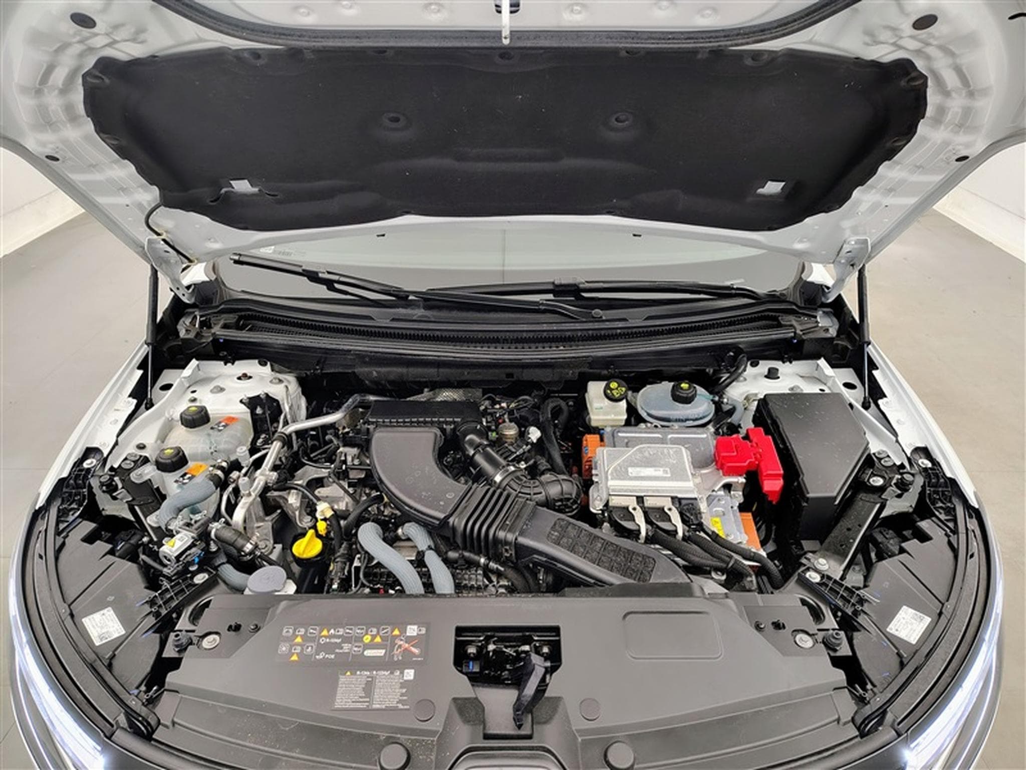 Renault Austral 1.2 E-Tec HEV Techno NAVI / FULL LED / S-CUIR (2024) - Foto 19