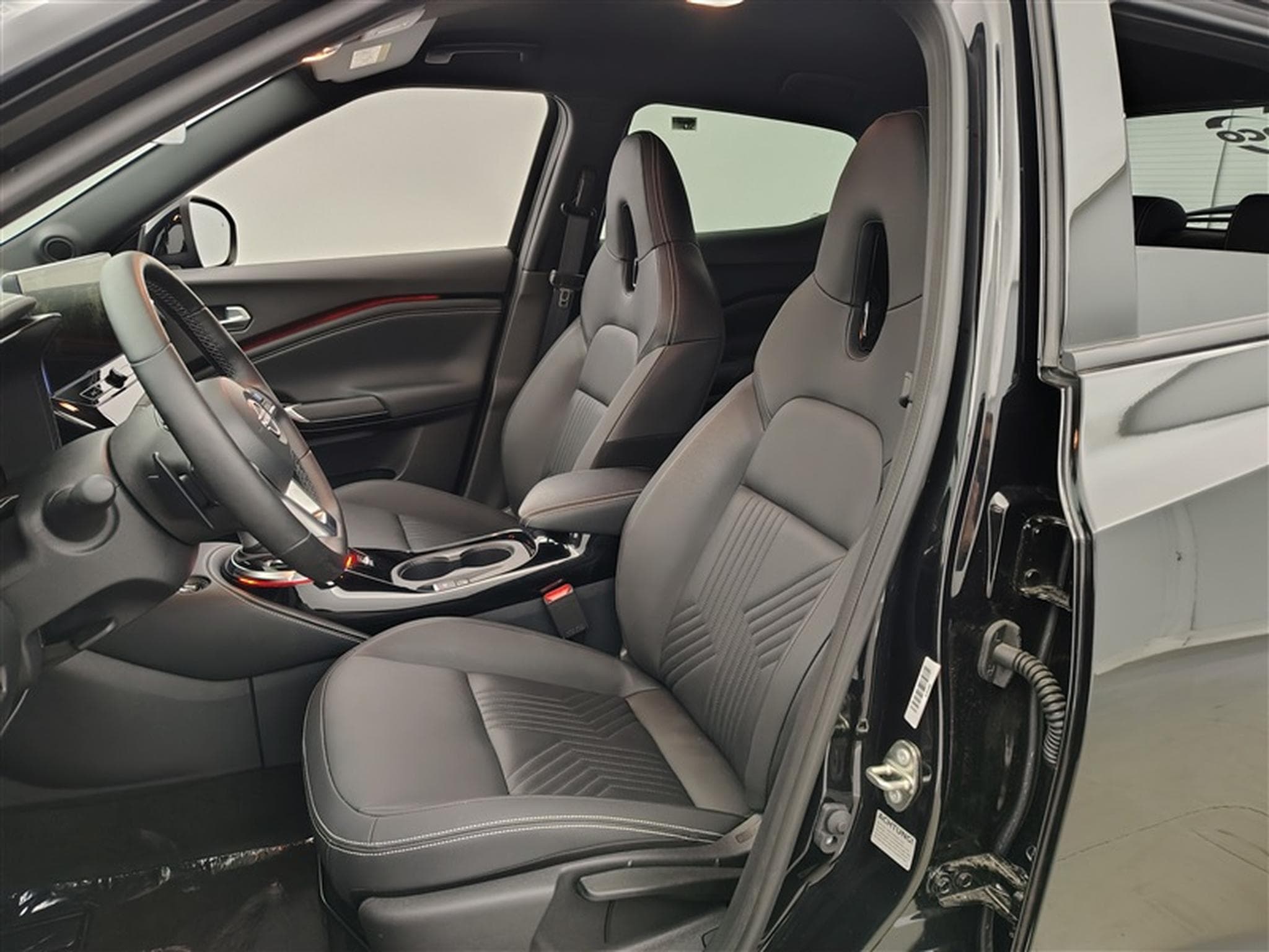 Nissan Juke 1.0 DIG-T 115cv DCT Tekna NAVI / FULL LED / CUIR / JA 19" (2025) - Foto 7