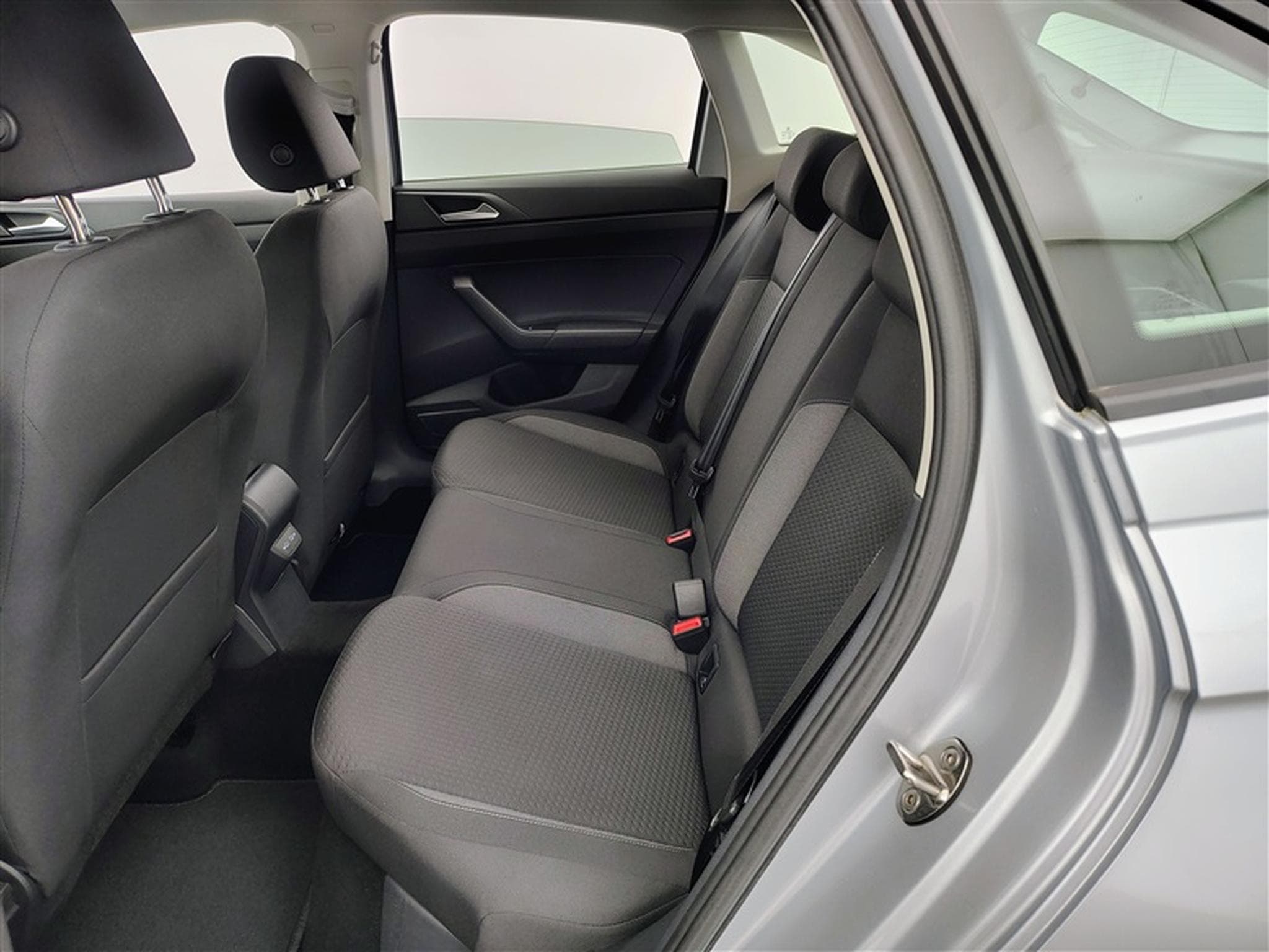 VW Taigo 1.0 TSI 95cv Life *APP CONNECT / FULL LED / CAMERA / JA 16"* (2023) - Foto 13