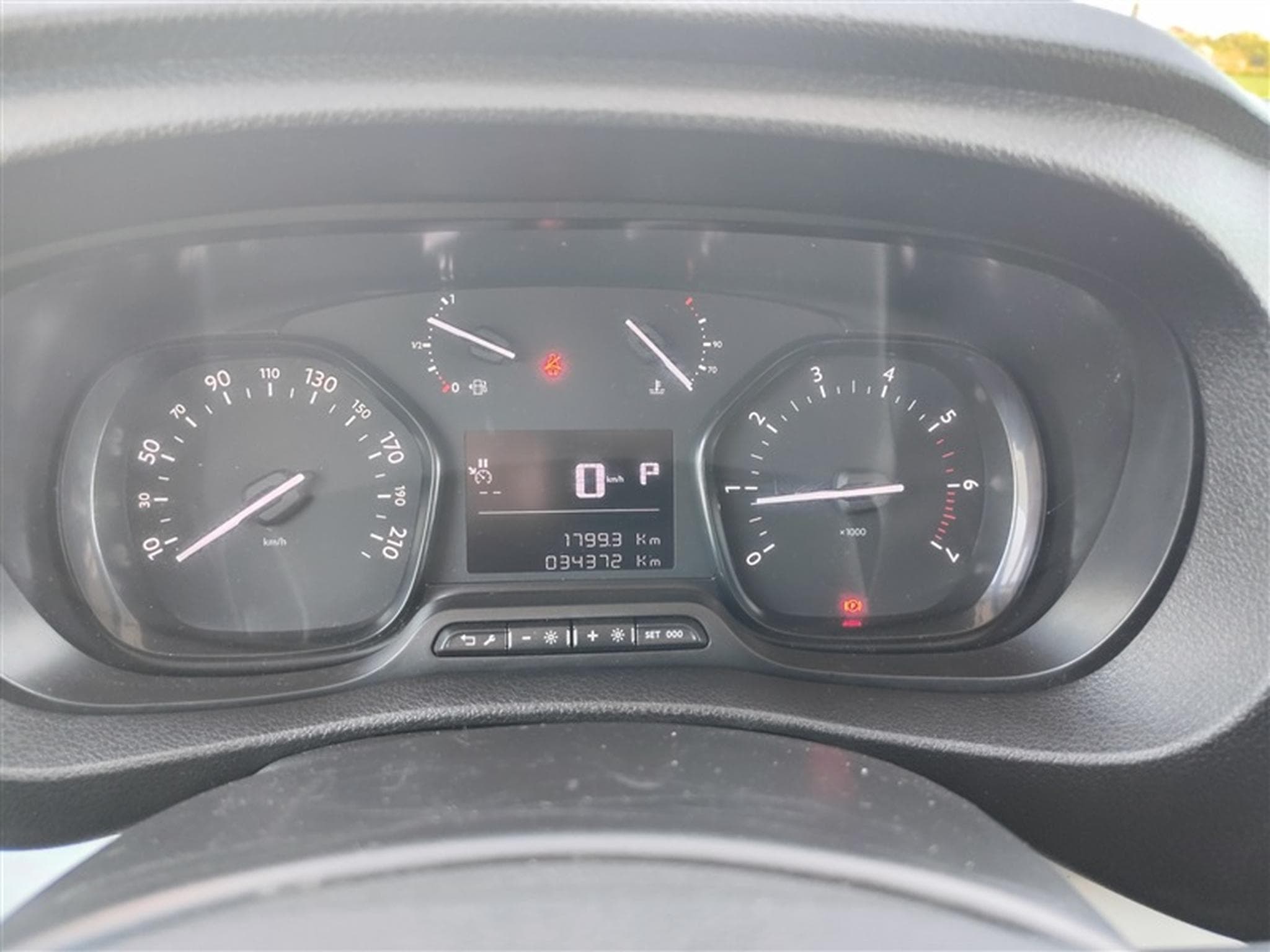 Opel Vivaro 2.0 TD L2H1 Edition AUTO/NAVI/PDC (2023) - Foto 10