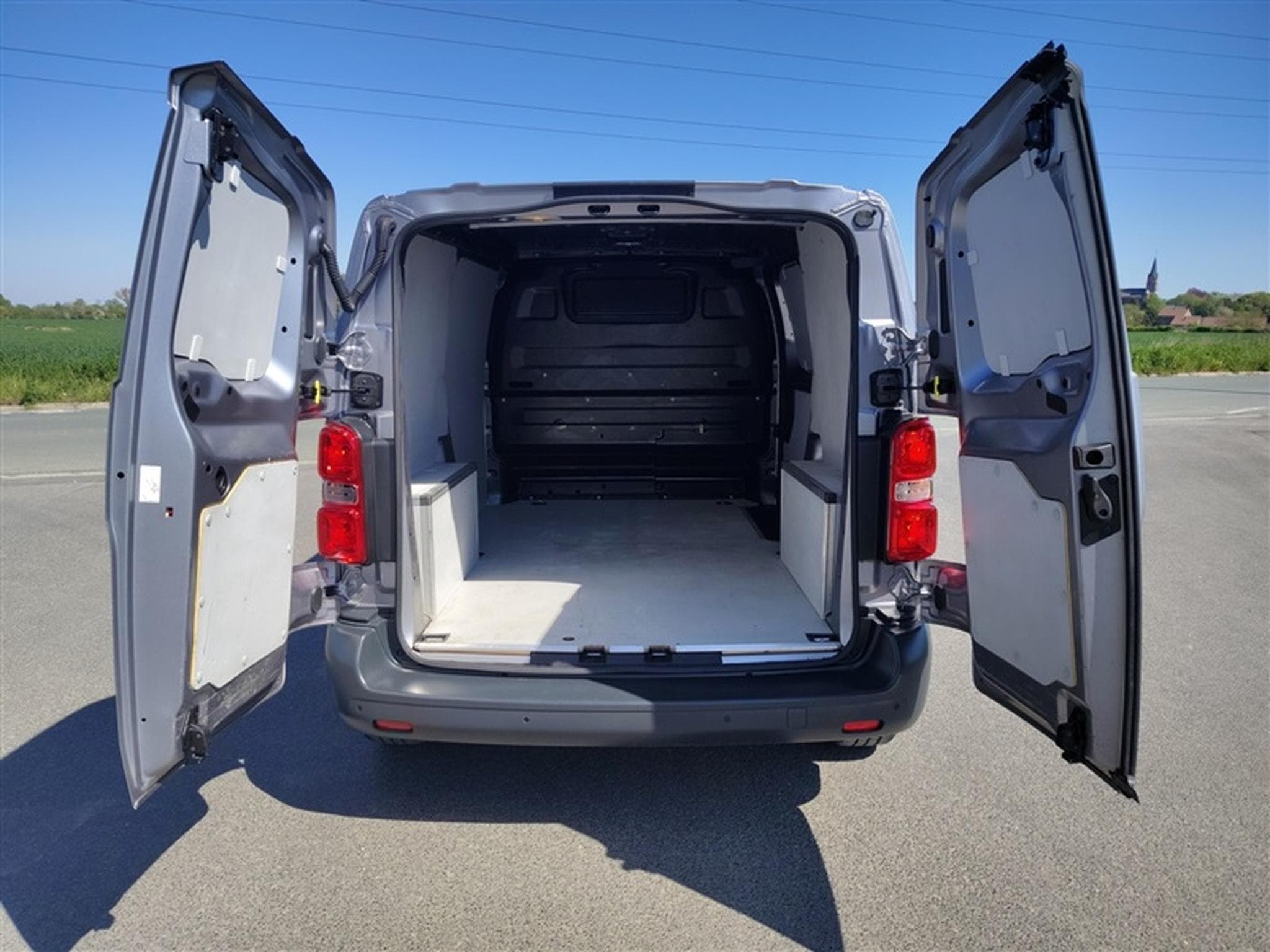 Opel Vivaro 2.0 TD L2H1 Edition AUTO/NAVI/PDC (2023) - Foto 15