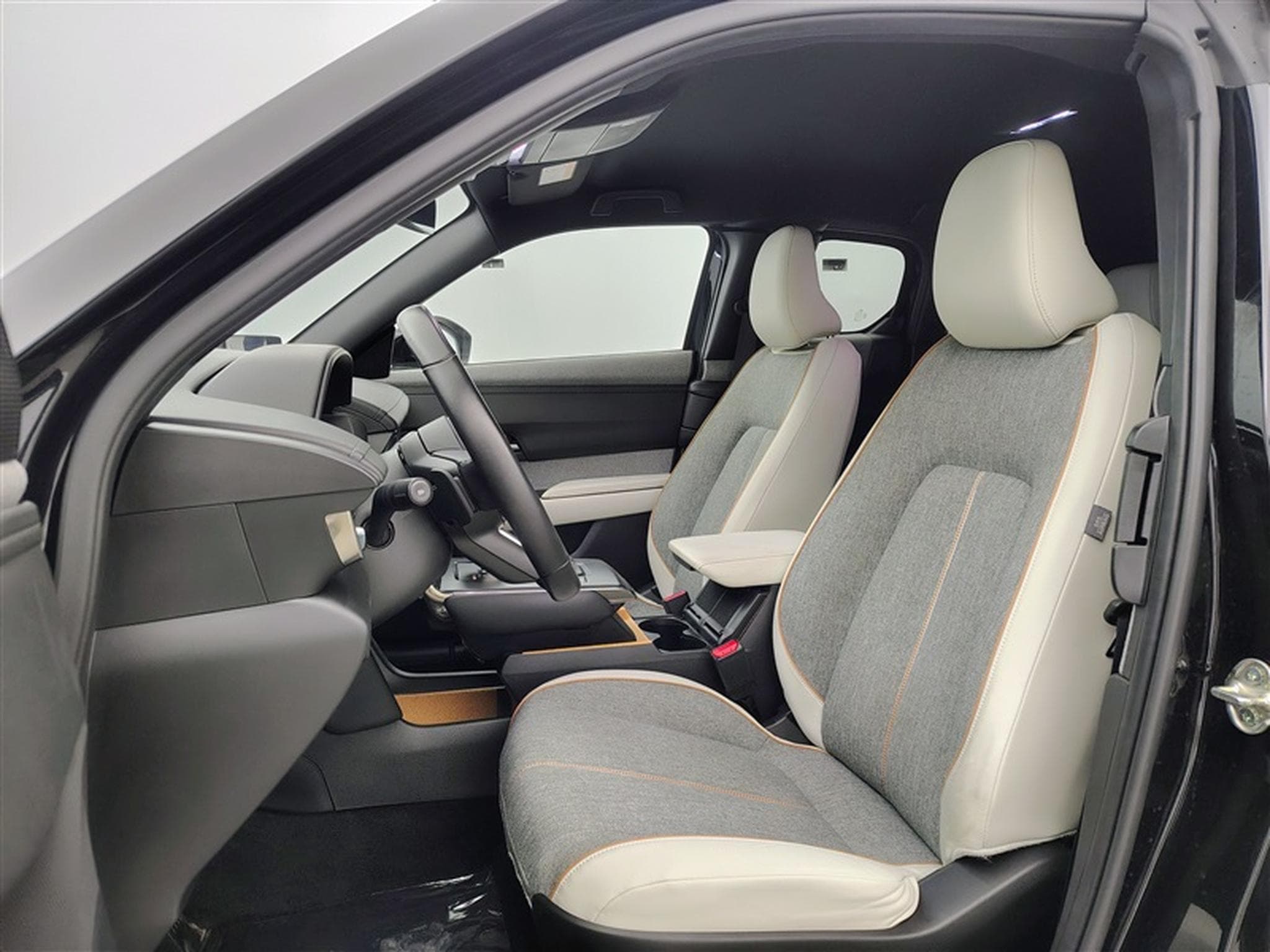 Mazda MX-30 17.8 kWh e-SKYACTIV R-EV *NAVI/CAM360/FUL LED/PDC/JA18* (2024) - Foto 7