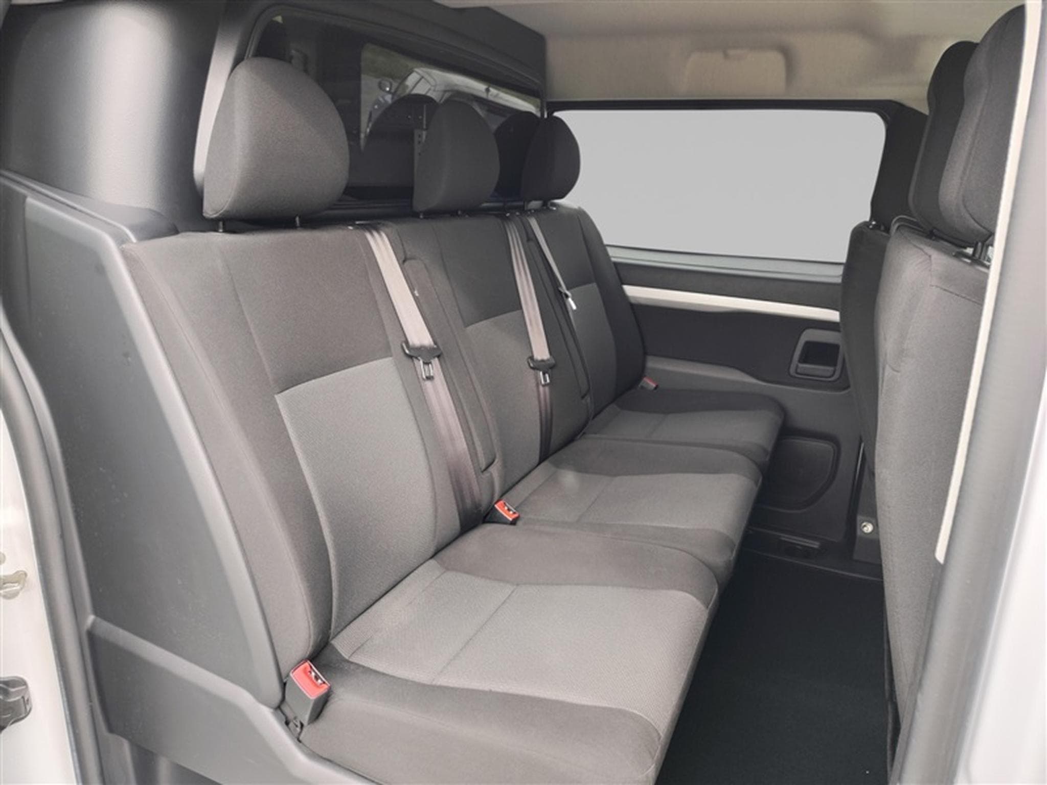 Peugeot Expert 2.0 BlueHDi 180 EAT8 L3 DBLE CAB 6PL. NAVI / CLIM / TEL (2023) - Foto 14