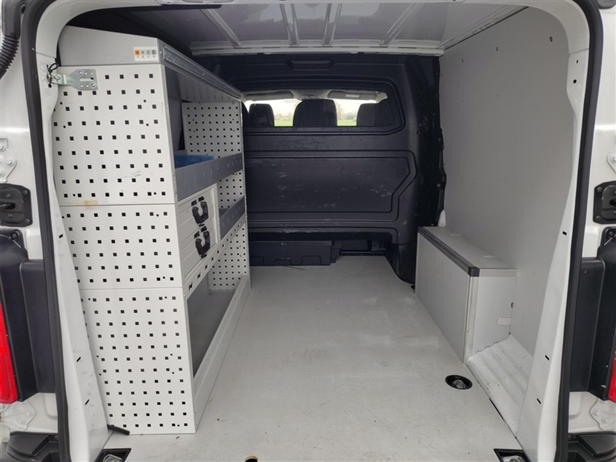 Peugeot Expert 2.0 BlueHDi 180 EAT8 L3 DBLE CAB 6PL. NAVI / CLIM / TEL (2023) - Foto 15