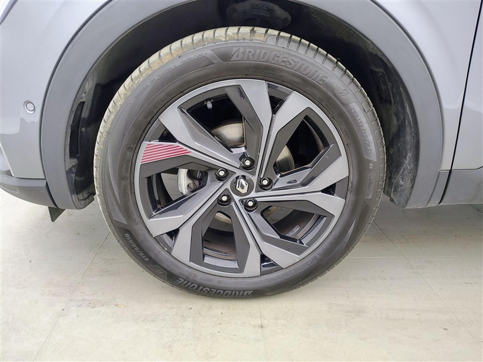 Renault Arkana 1.3 TCe 160Cv EDC RS Line NAVI / CARPLAY / CAMERA / TO PANO (2023) - Foto 6