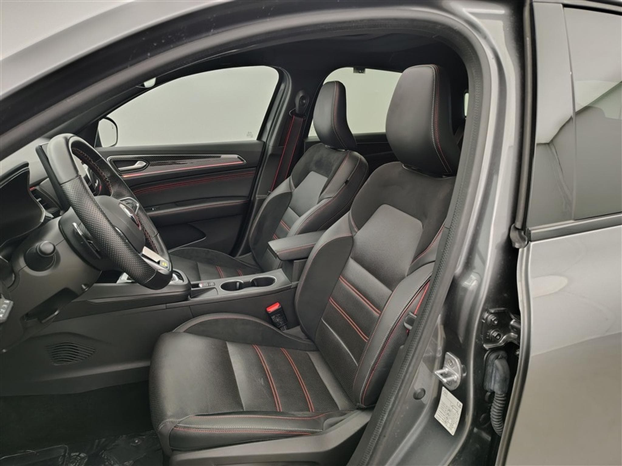 Renault Arkana 1.3 TCe 160Cv EDC RS Line NAVI / CARPLAY / CAMERA / TO PANO (2023) - Foto 7