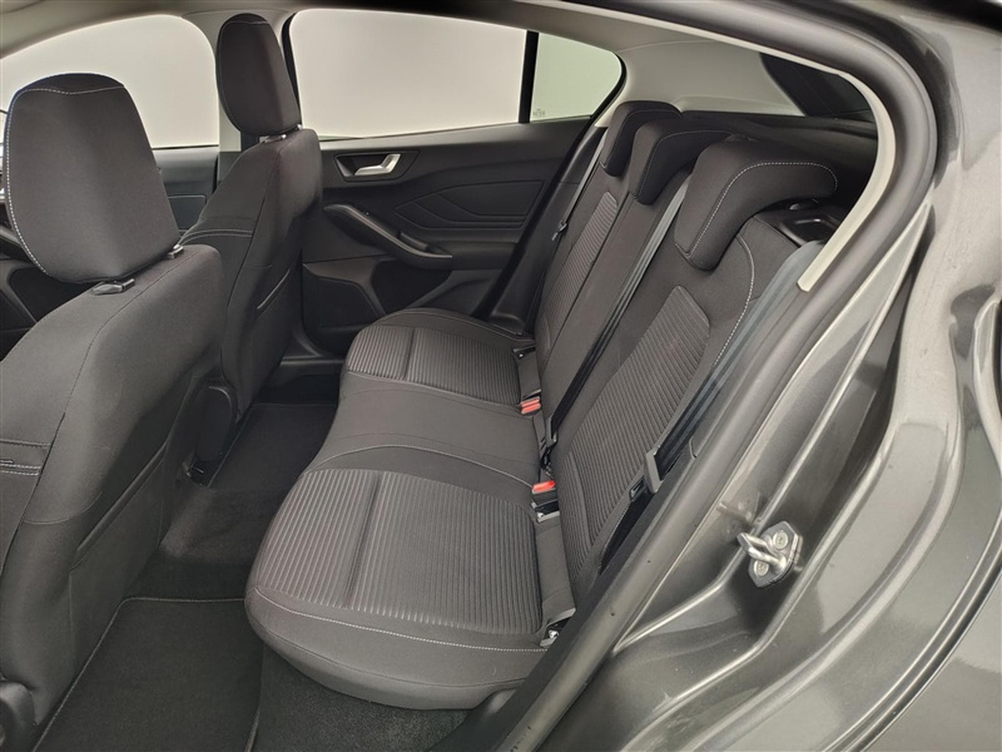 Ford Focus 1.5 EcoBlue Titanium X NAVI/LED/JA/PDC (2024) - Photo 13