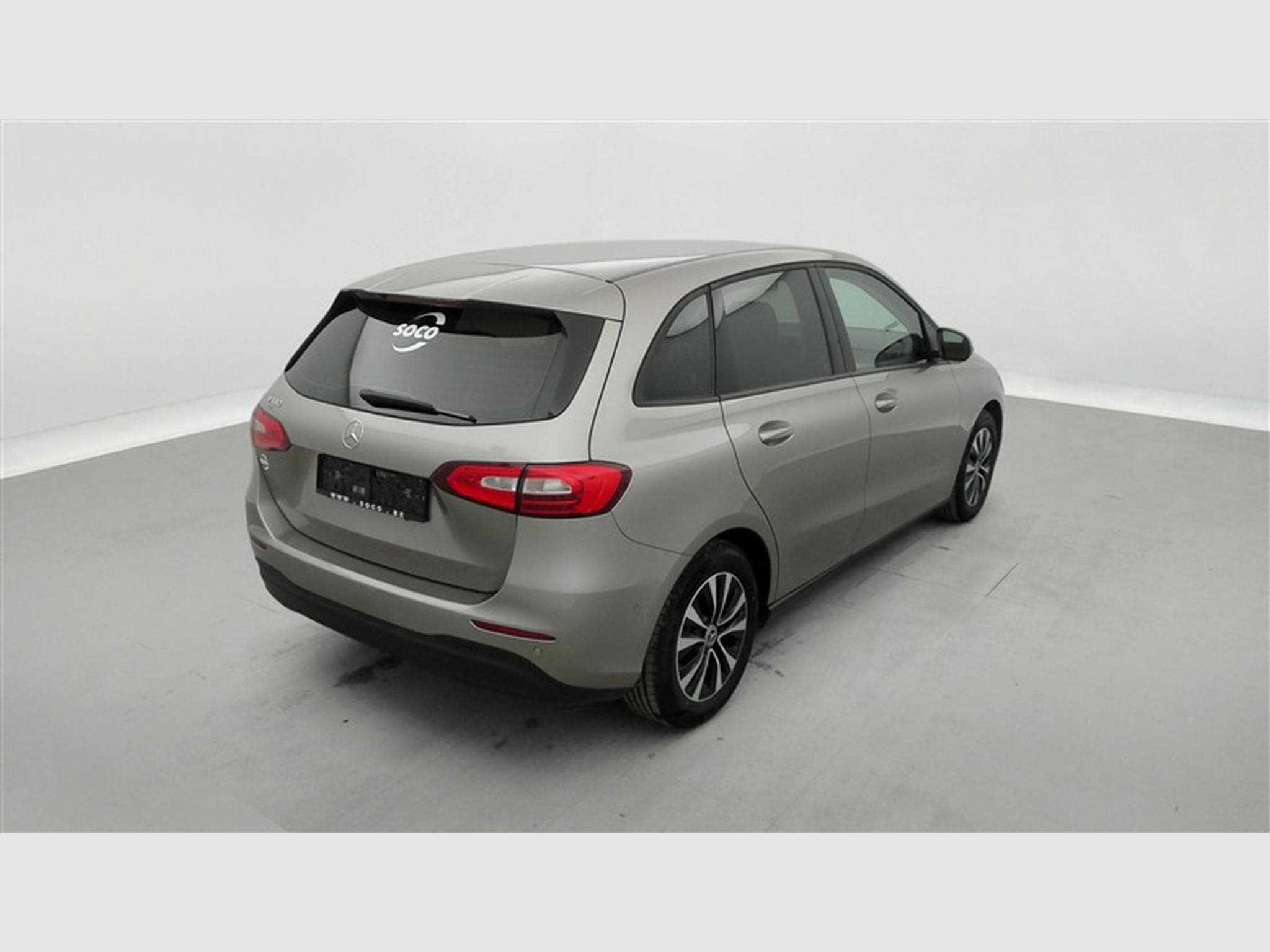 Mercedes B 180 B 180 7G-Tronic Business *NAVI/CUIR PARTIEL/PDC AV+AR* (2020) - Foto 25