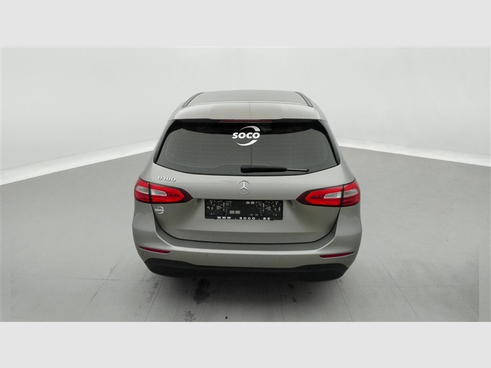 Mercedes B 180 B 180 7G-Tronic Business *NAVI/CUIR PARTIEL/PDC AV+AR* (2020) - Foto 5