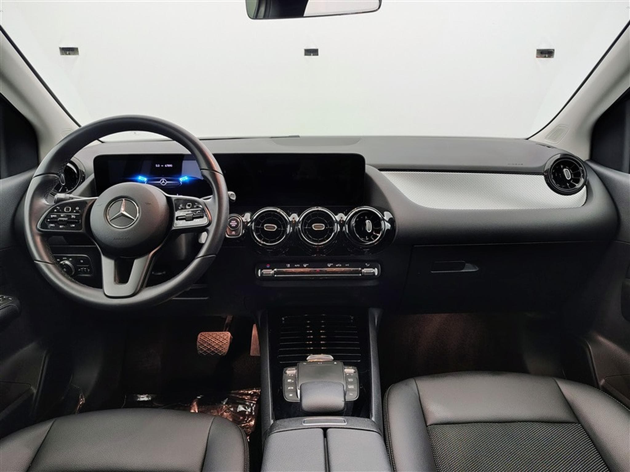 Mercedes B 180 B 180 7G-Tronic Business *NAVI/CUIR PARTIEL/PDC AV+AR* (2020) - Foto 8