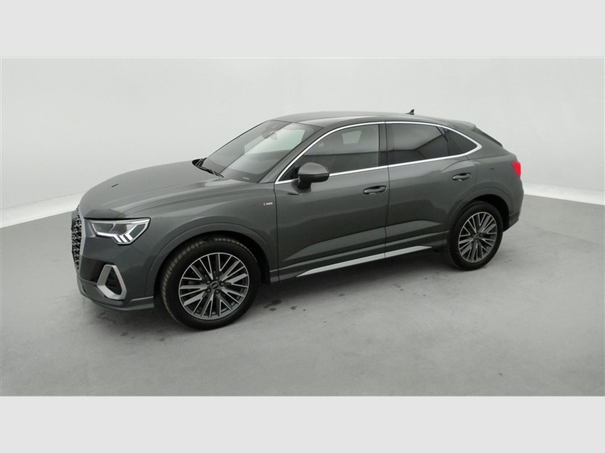 Audi Q3 40 TFSI Quattro Advanced S tronic (2024) - Foto 22