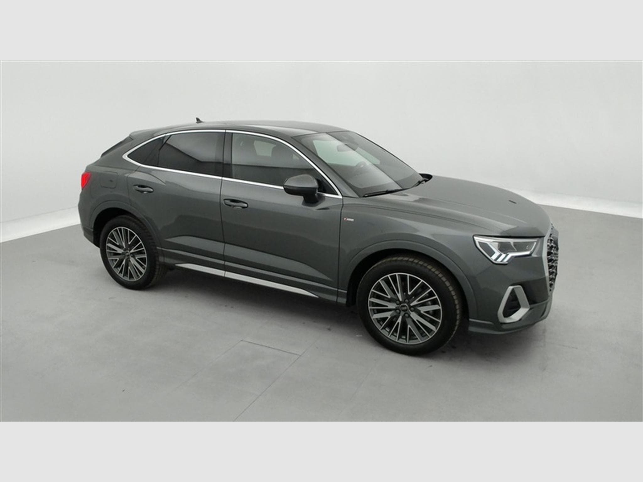 Audi Q3 40 TFSI Quattro Advanced S tronic (2024) - Foto 24