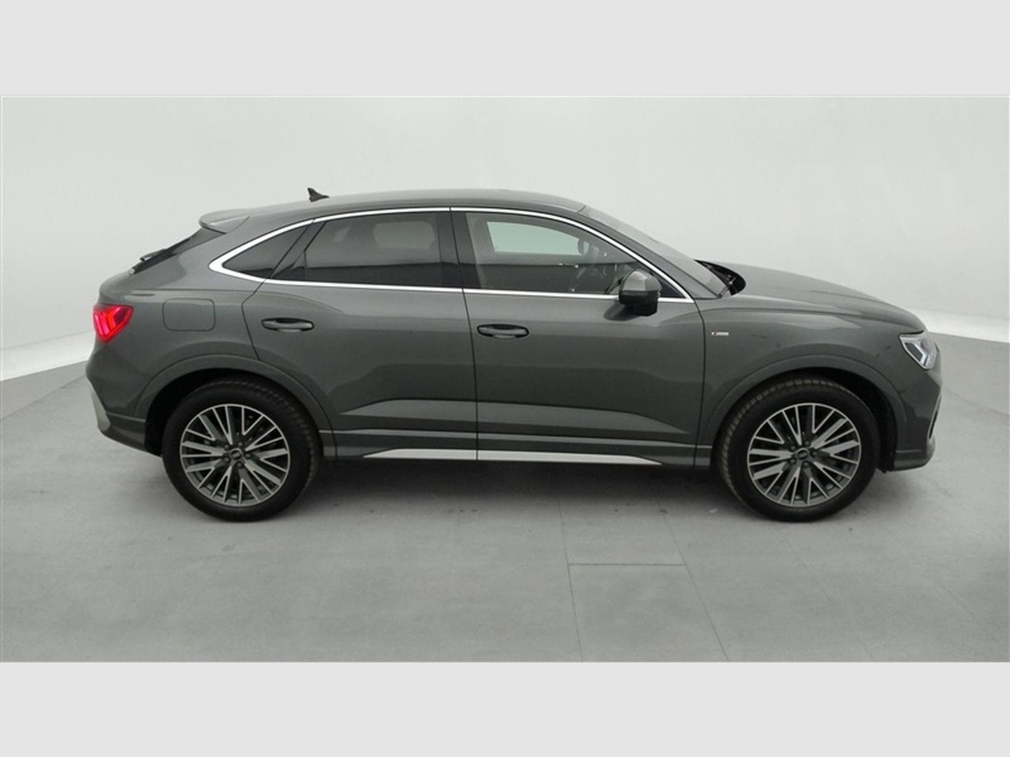 Audi Q3 40 TFSI Quattro Advanced S tronic (2024) - Foto 25