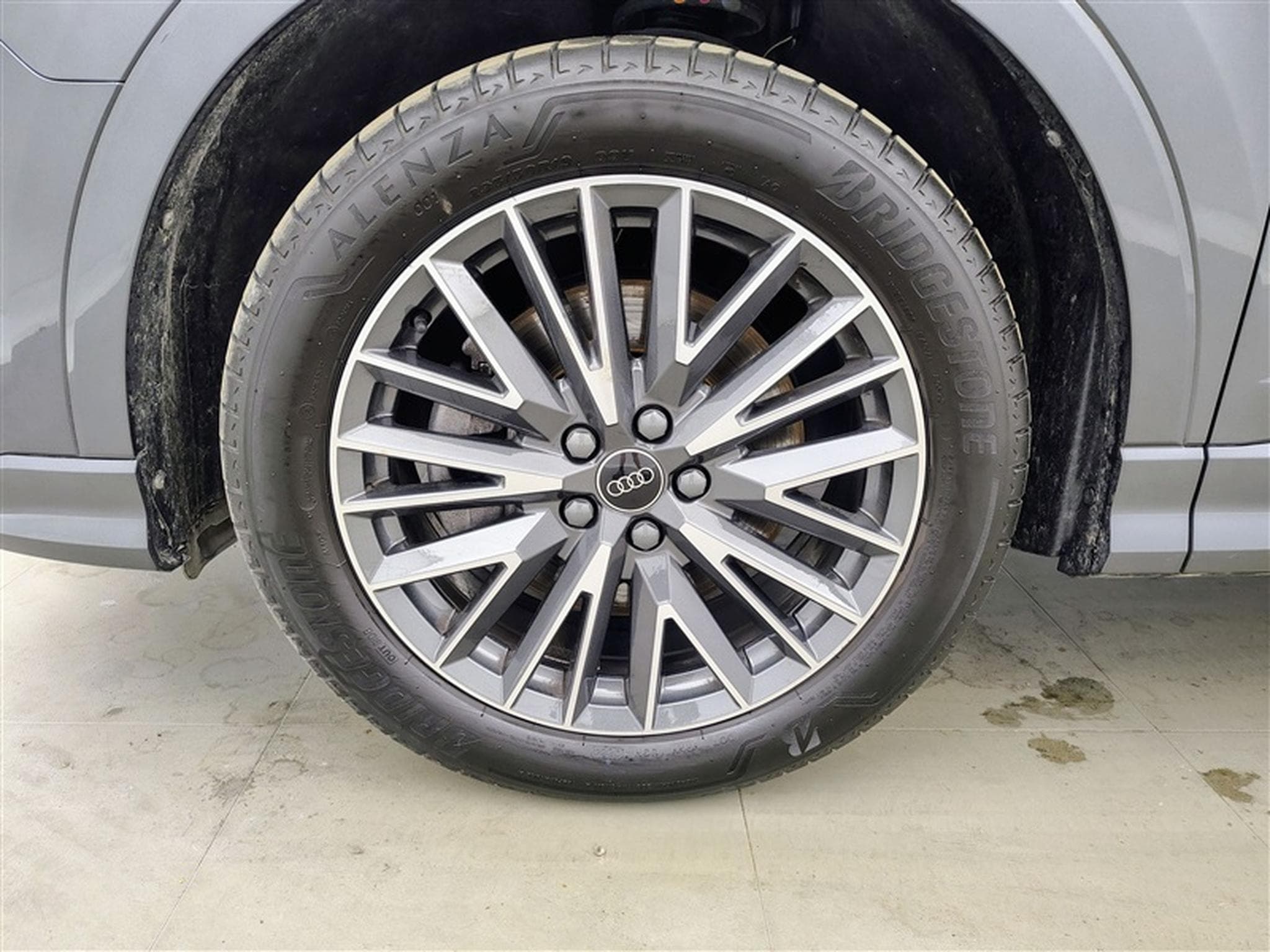Audi Q3 40 TFSI Quattro Advanced S tronic (2024) - Foto 6