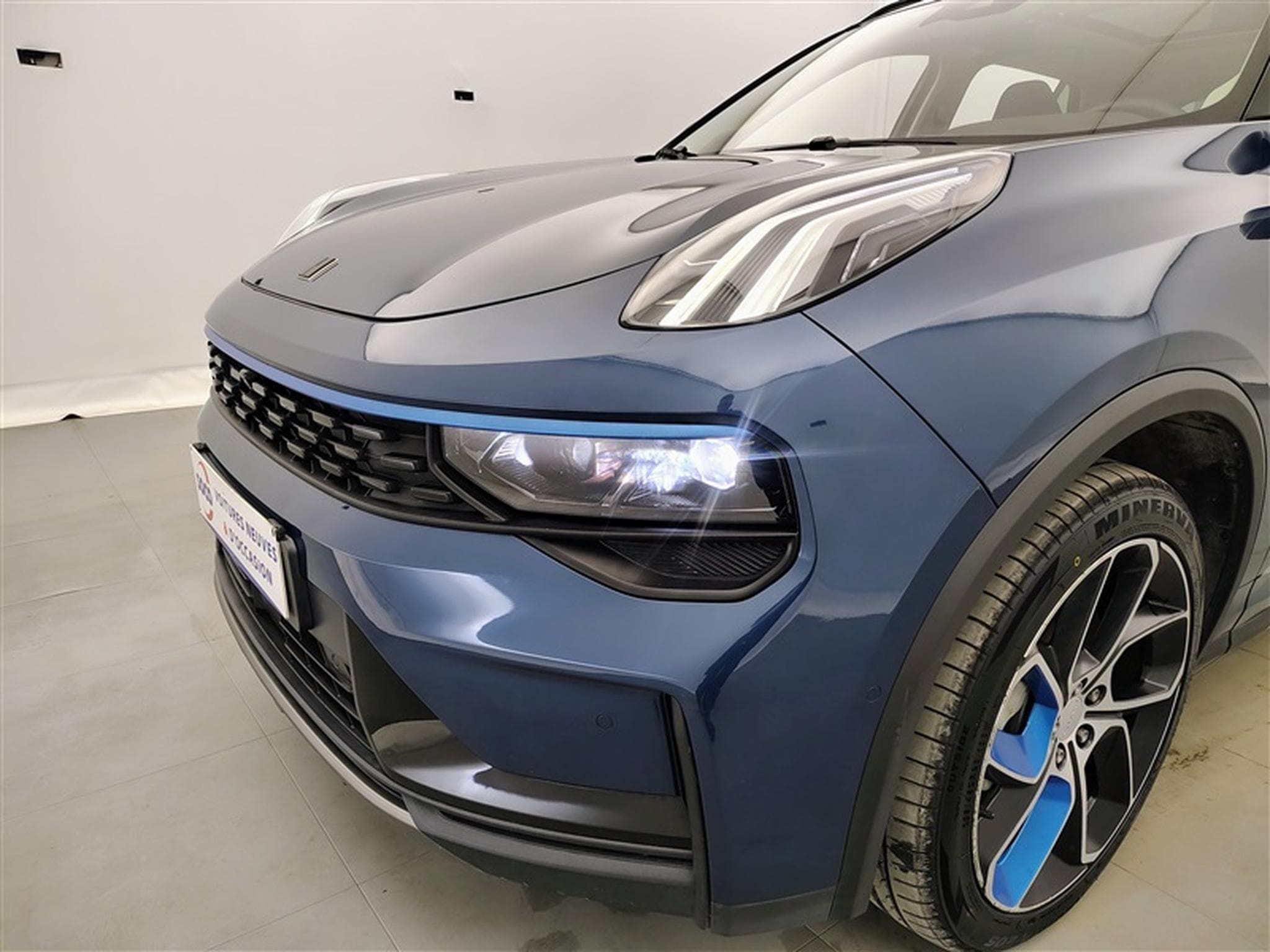 Lynk & Co 01 1.5 Turbo PHEV NAVI / FULL LED / TOIT PANO / CAMERA / JA 20" (2022) - Foto 15