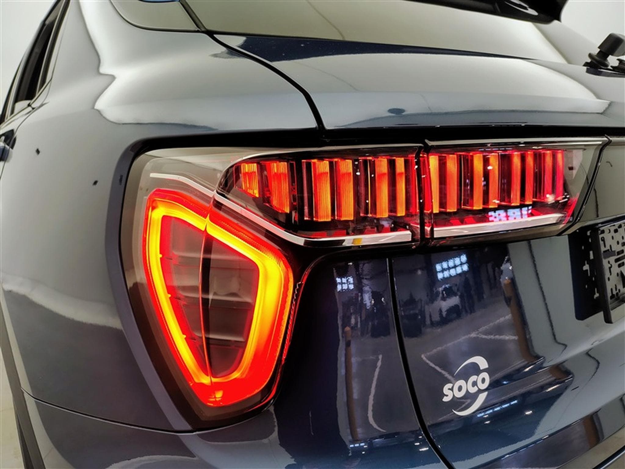 Lynk & Co 01 1.5 Turbo PHEV NAVI / FULL LED / TOIT PANO / CAMERA / JA 20" (2022) - Foto 16