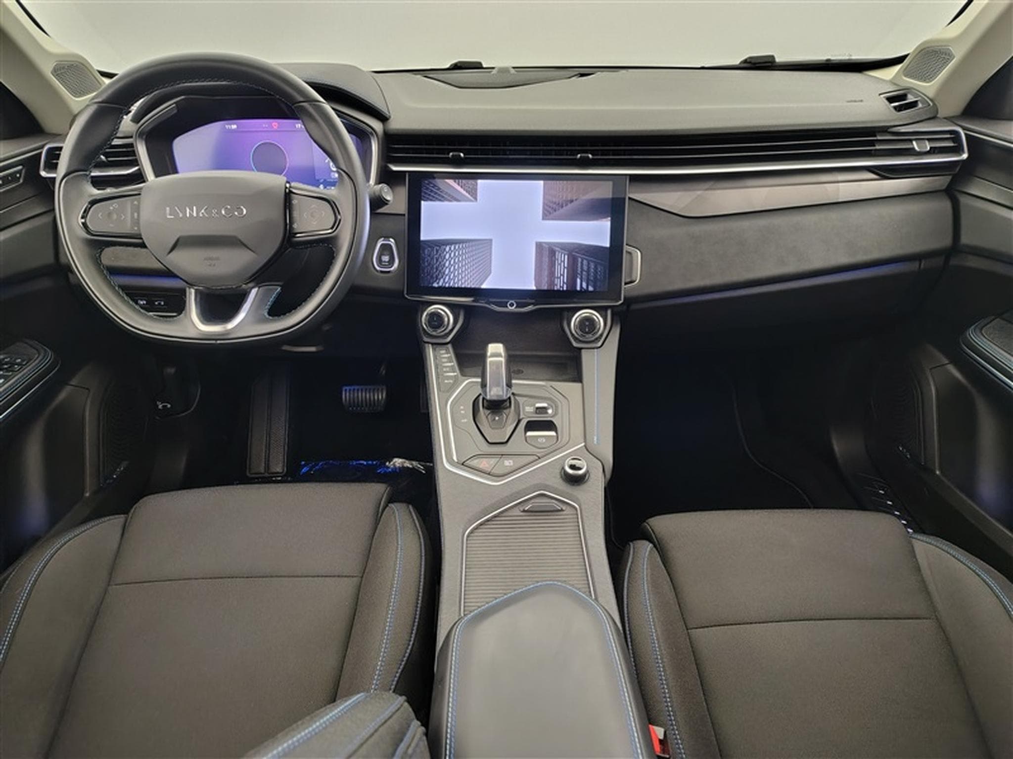 Lynk & Co 01 1.5 Turbo PHEV NAVI / FULL LED / TOIT PANO / CAMERA / JA 20" (2022) - Foto 8