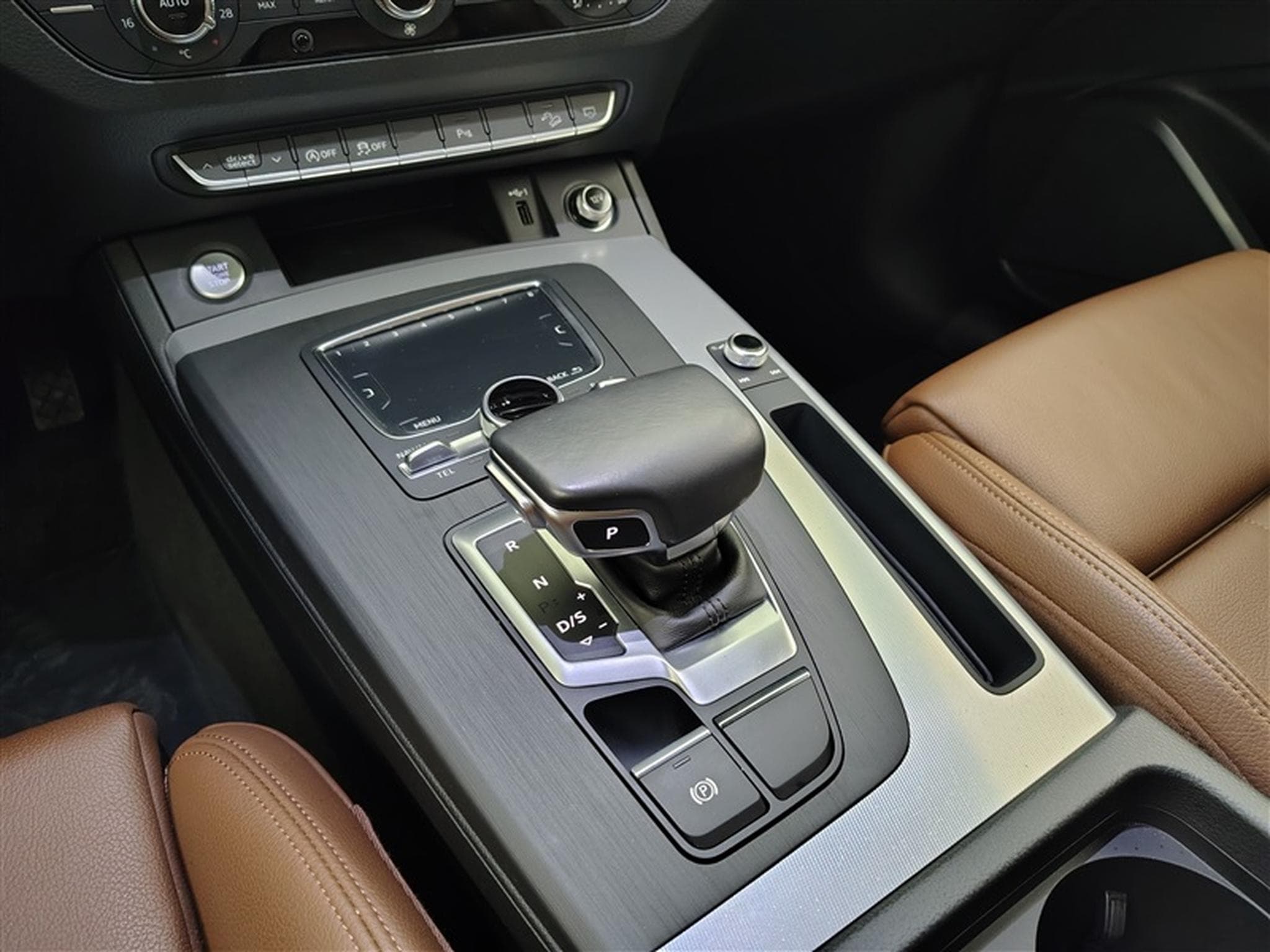 Audi Q5 30 TDi SPORT S tronic CUIR/NAVI/FULL LED/JA18 (2020) - Foto 12